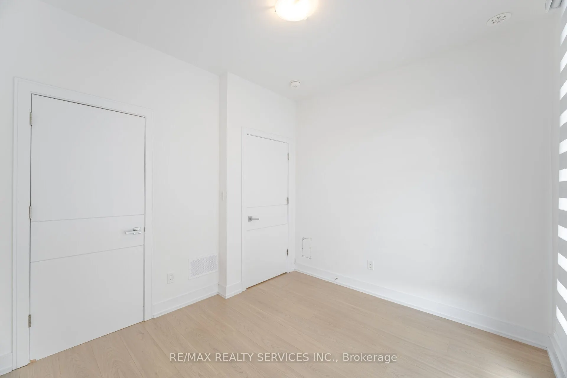 1 Taylor Court