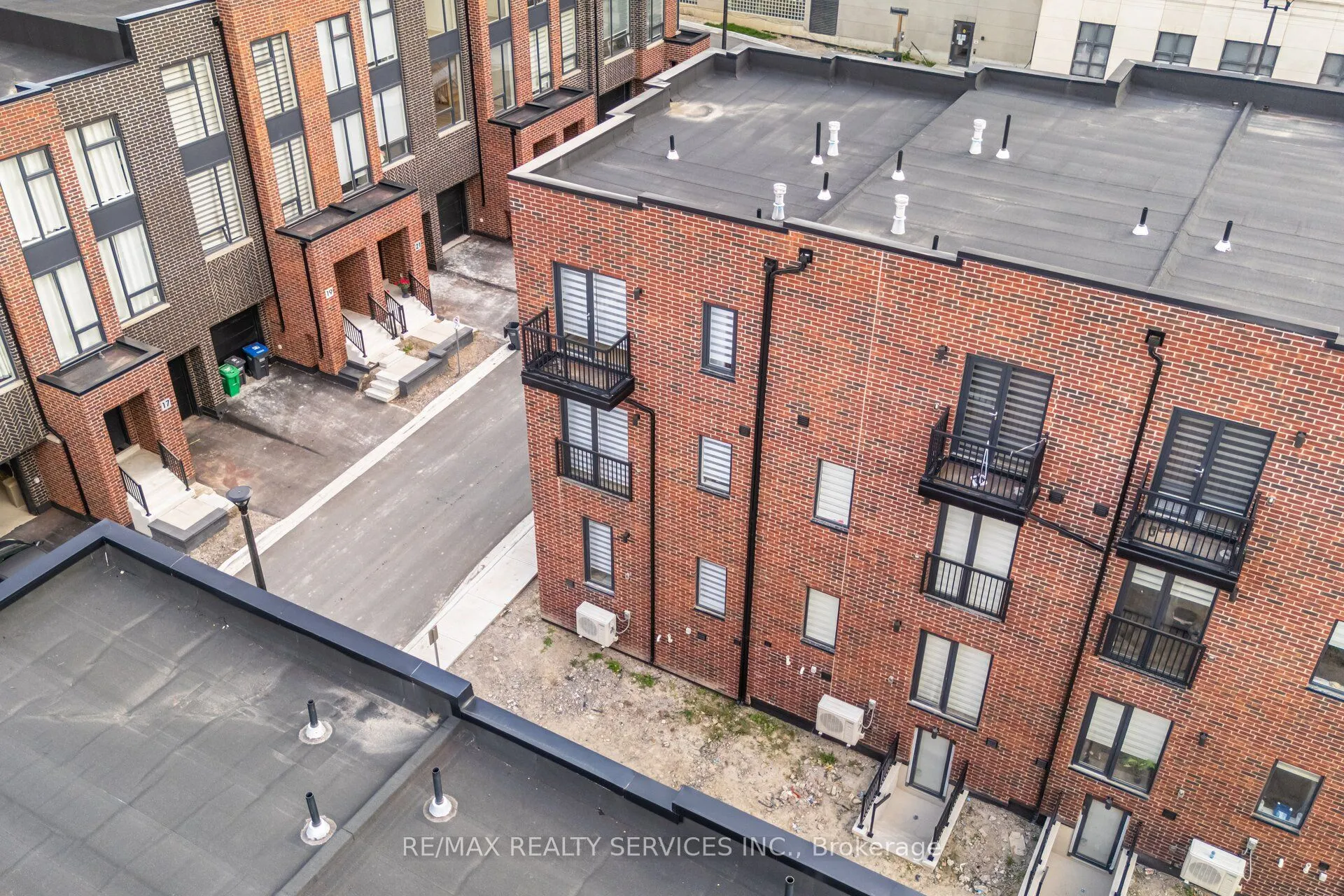 1 Taylor Court