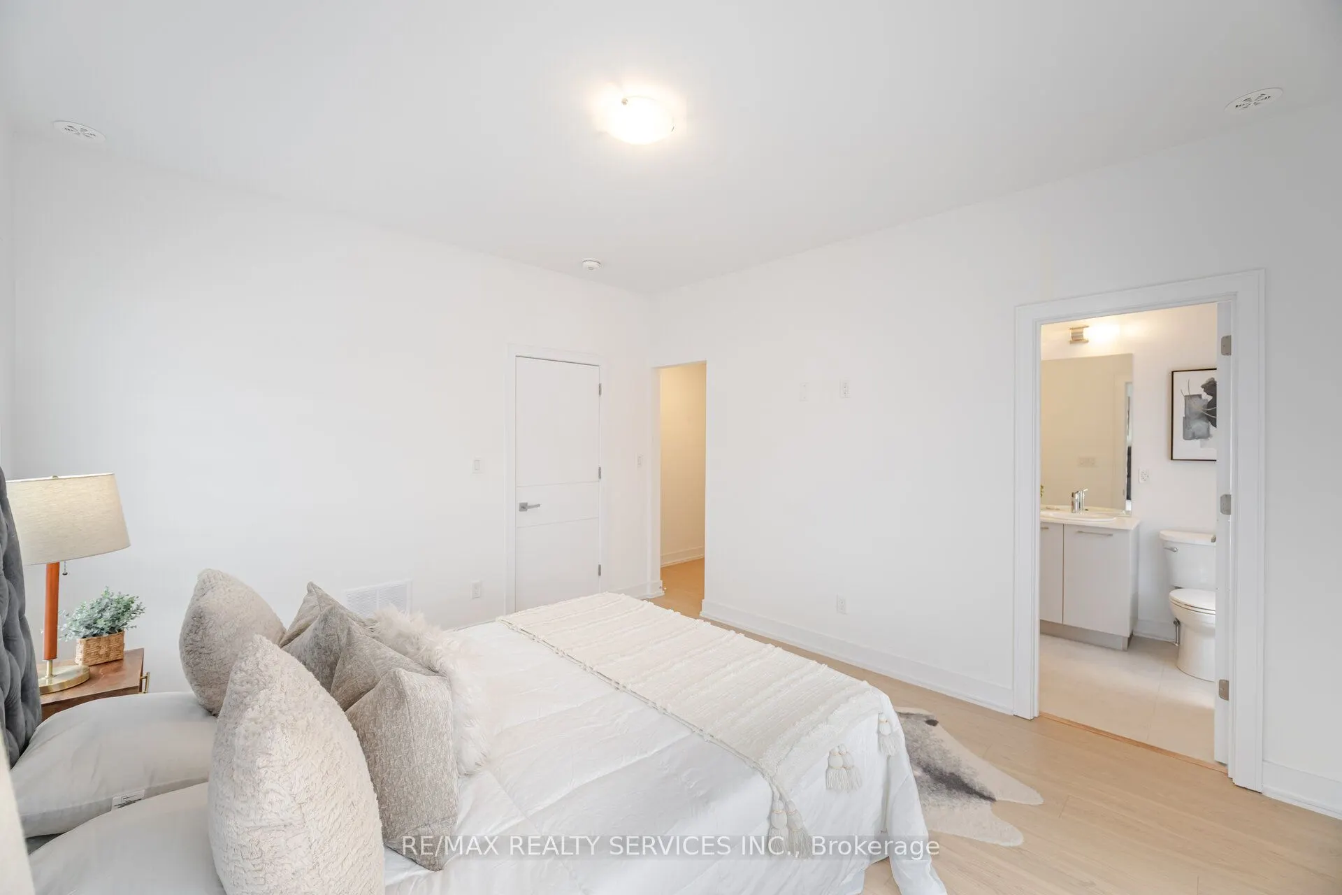 1 Taylor Court