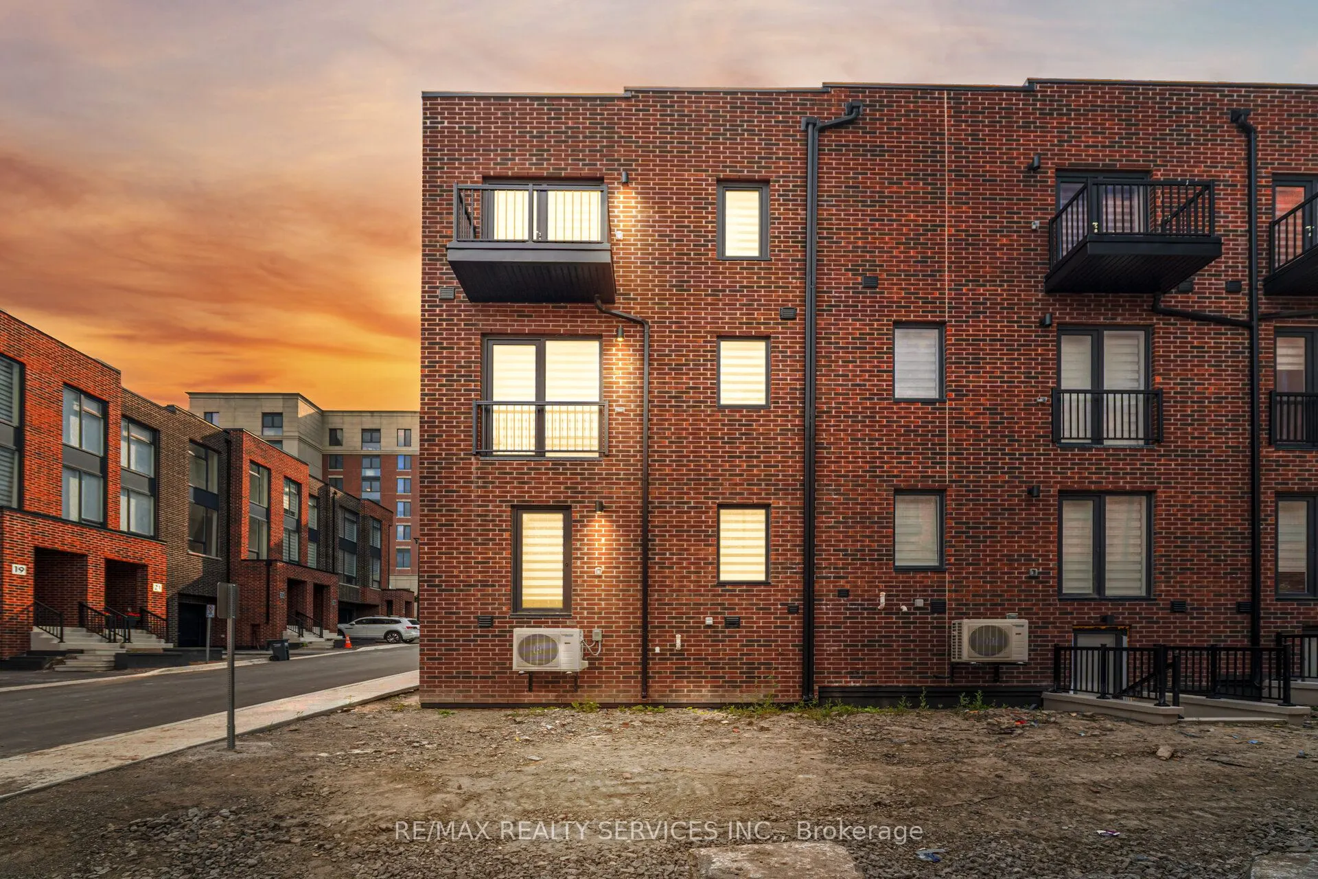 1 Taylor Court