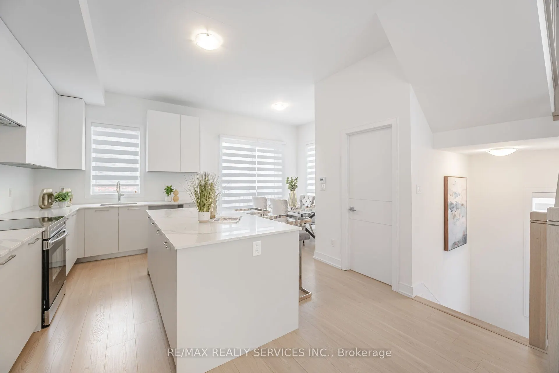 1 Taylor Court