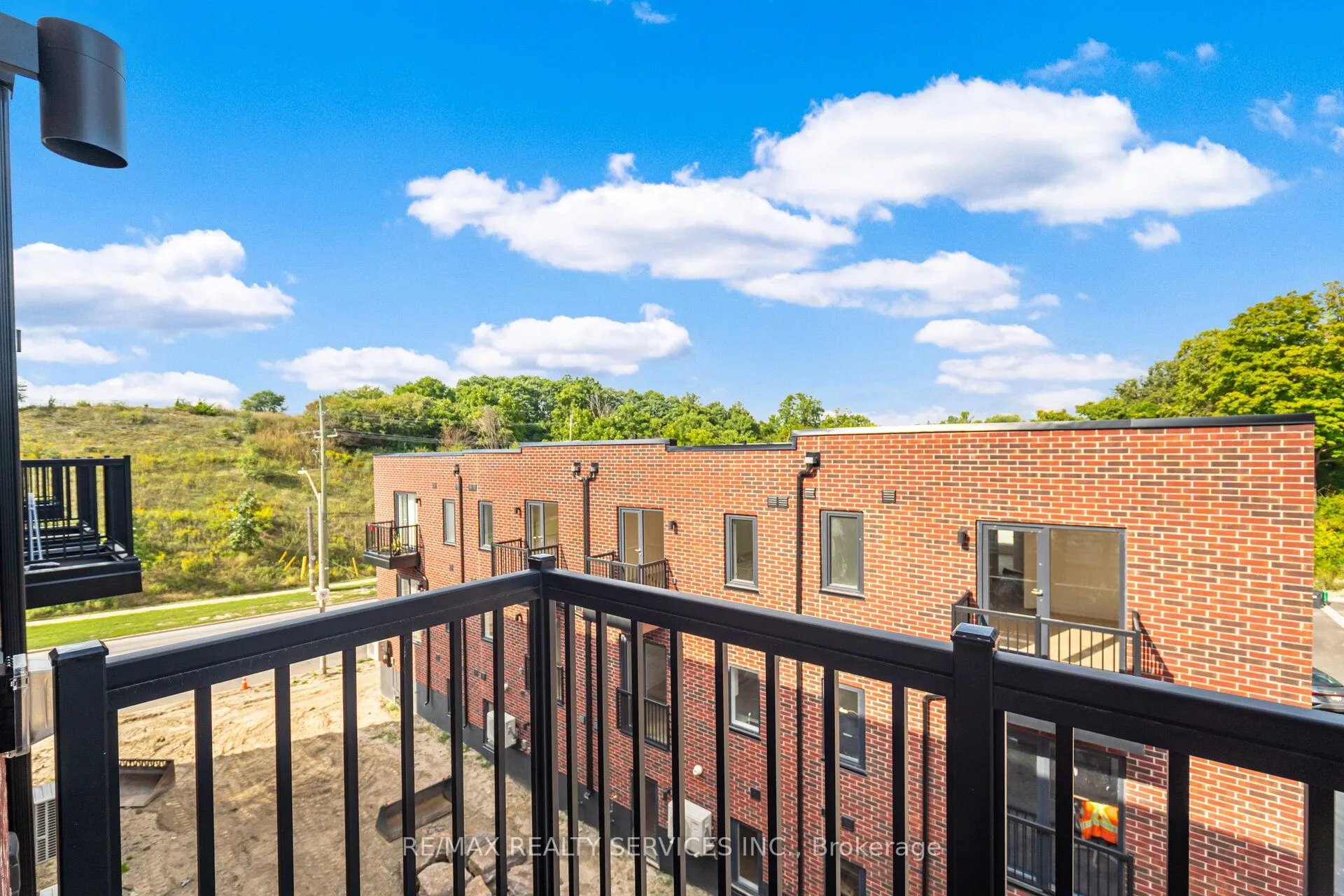 1 Taylor Court