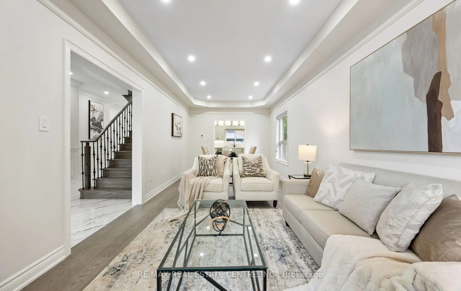 50 Amboise Crescent
