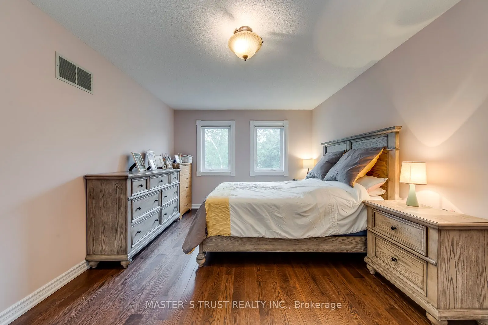 5428 Edencroft Crescent