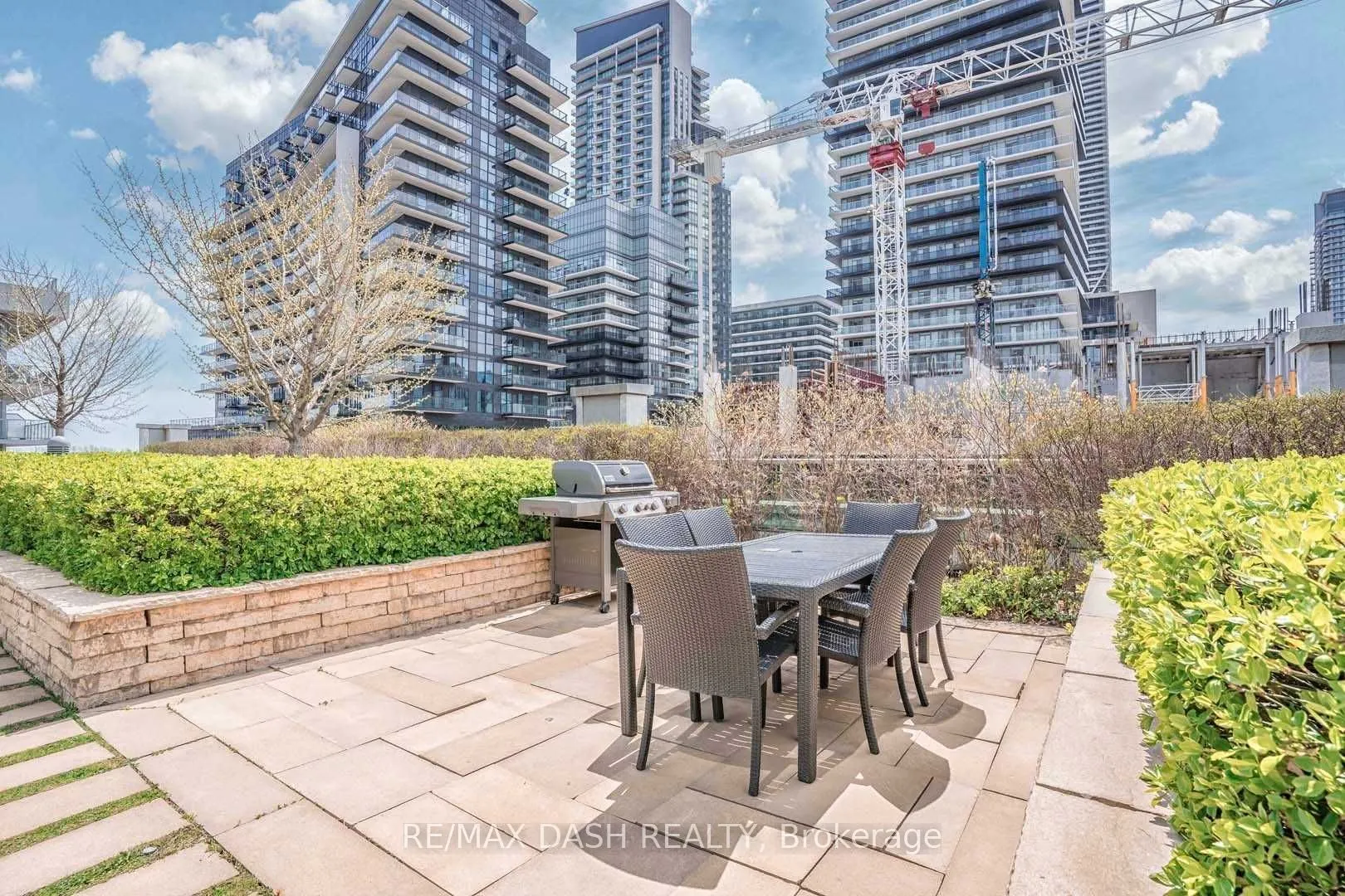 16 Brookers Lane, #1208