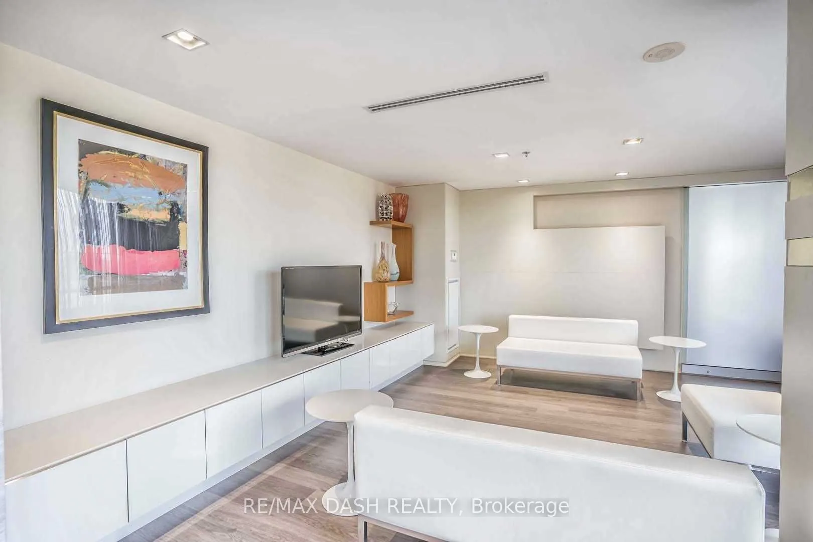 16 Brookers Lane, #1208
