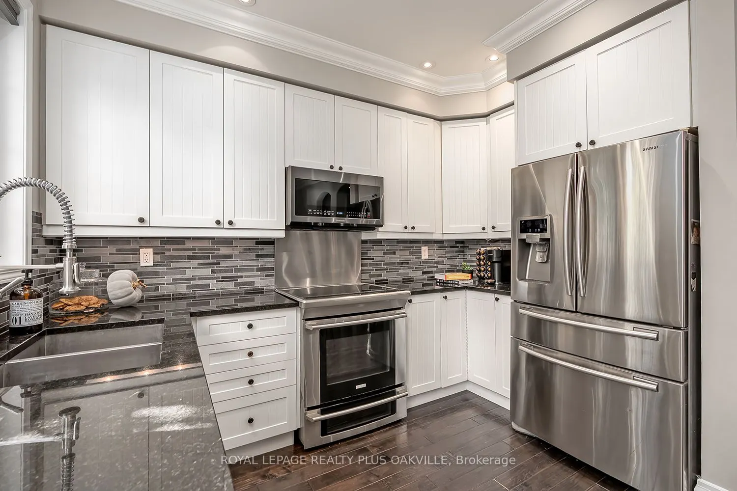 3174 Scotscraig Crescent