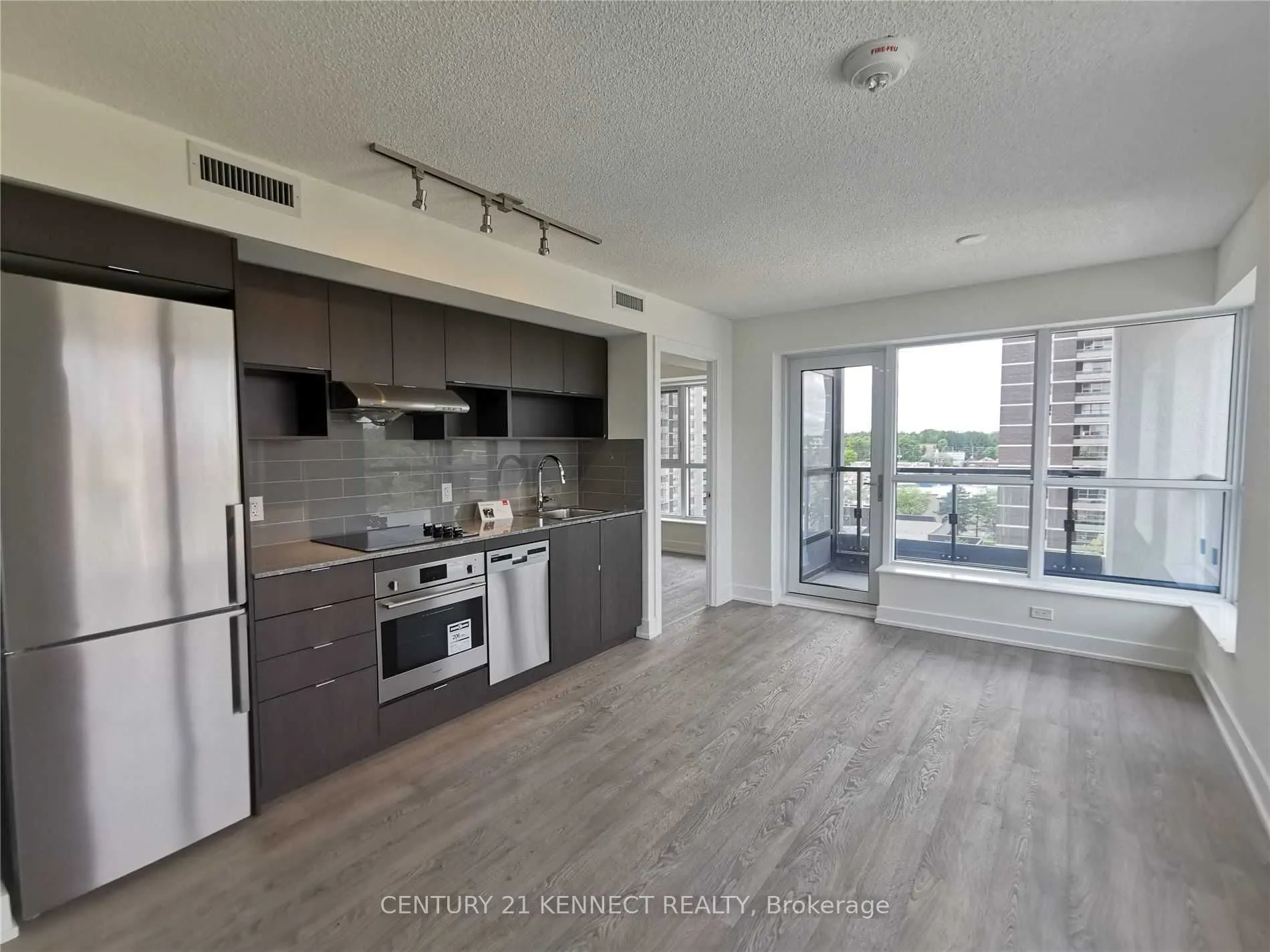 7 Mabelle Avenue, #704