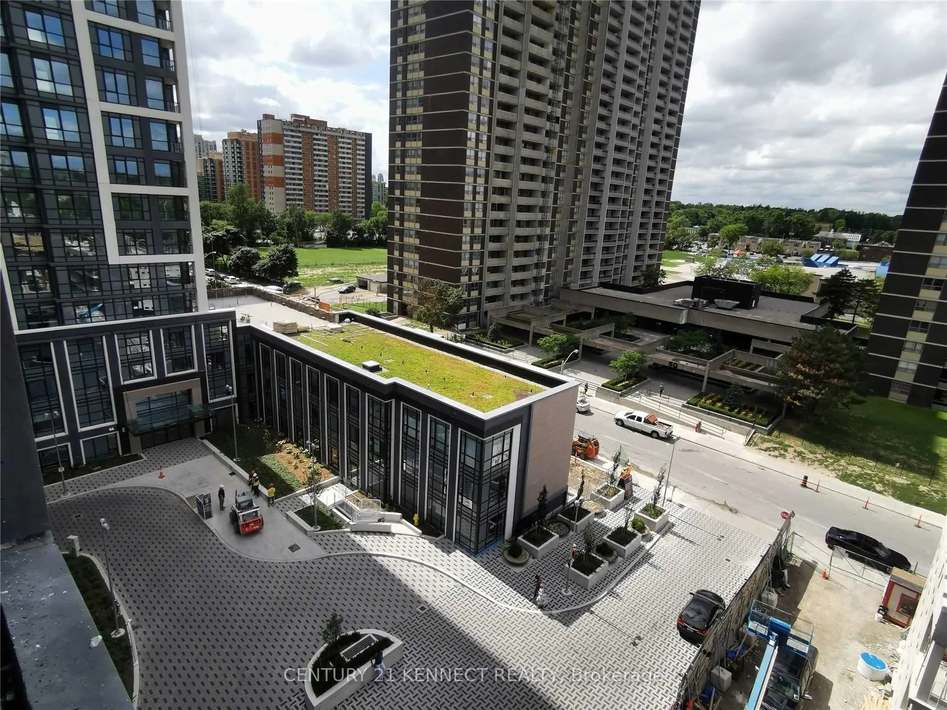 7 Mabelle Avenue, #704
