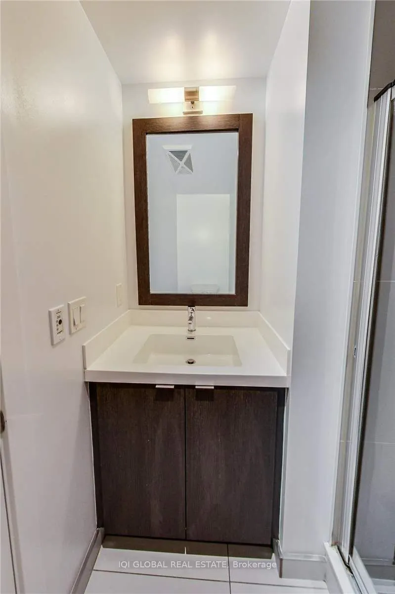 7 Mabelle Avenue, #1008A