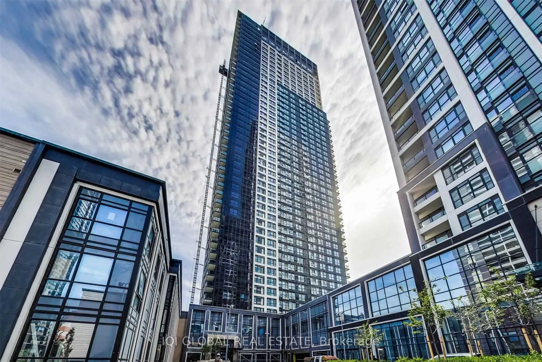 7 Mabelle Avenue, #1008A