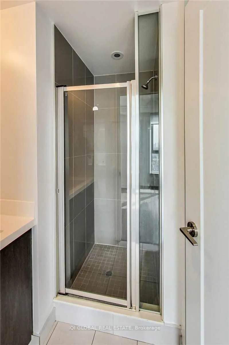 7 Mabelle Avenue, #1008A