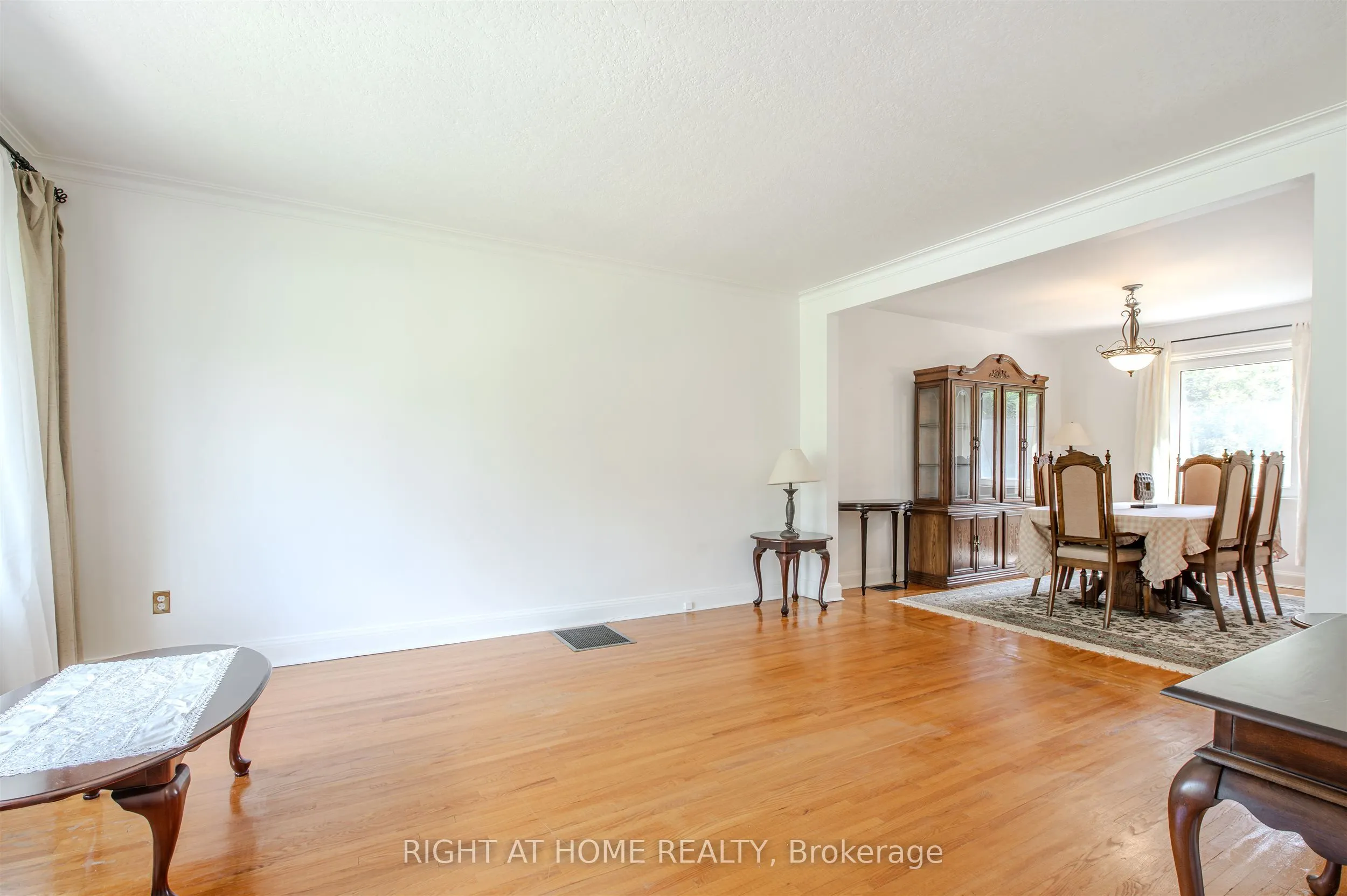 309 Rathburn Road