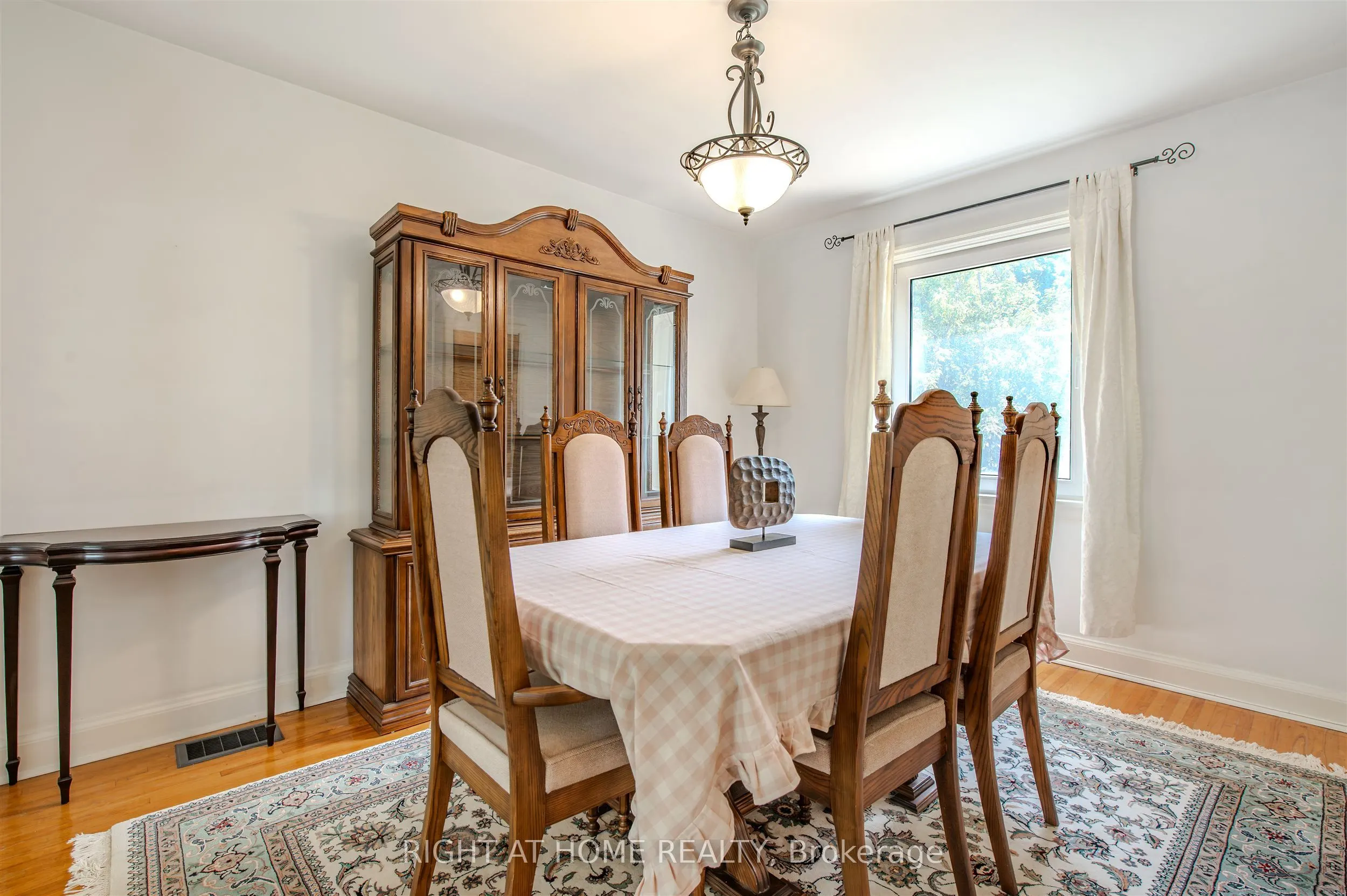 309 Rathburn Road