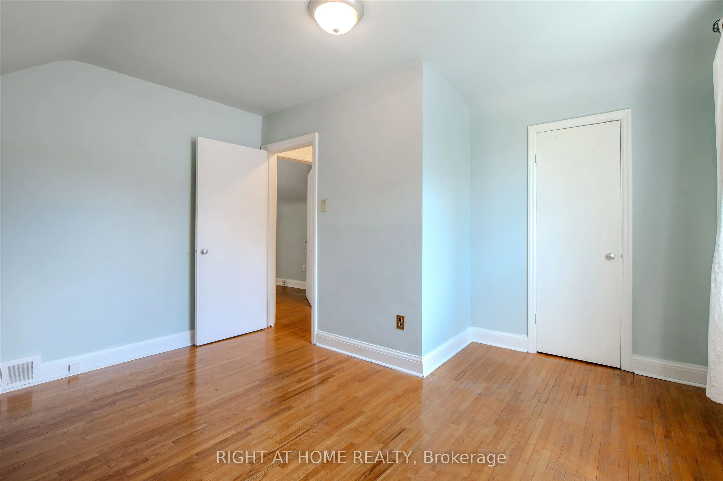 309 Rathburn Road