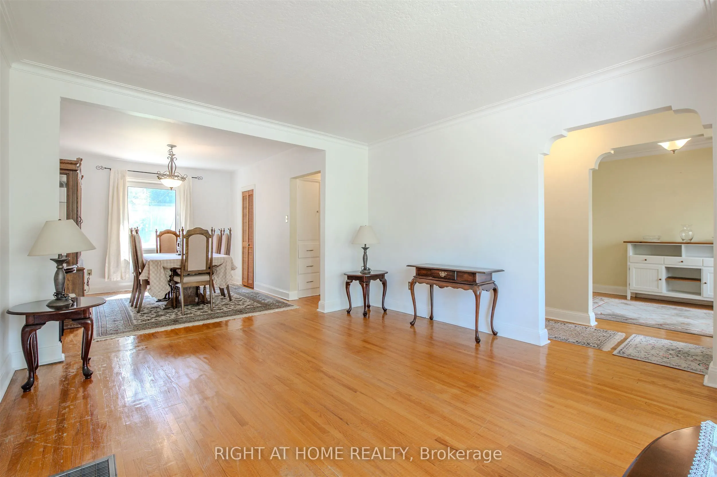 309 Rathburn Road