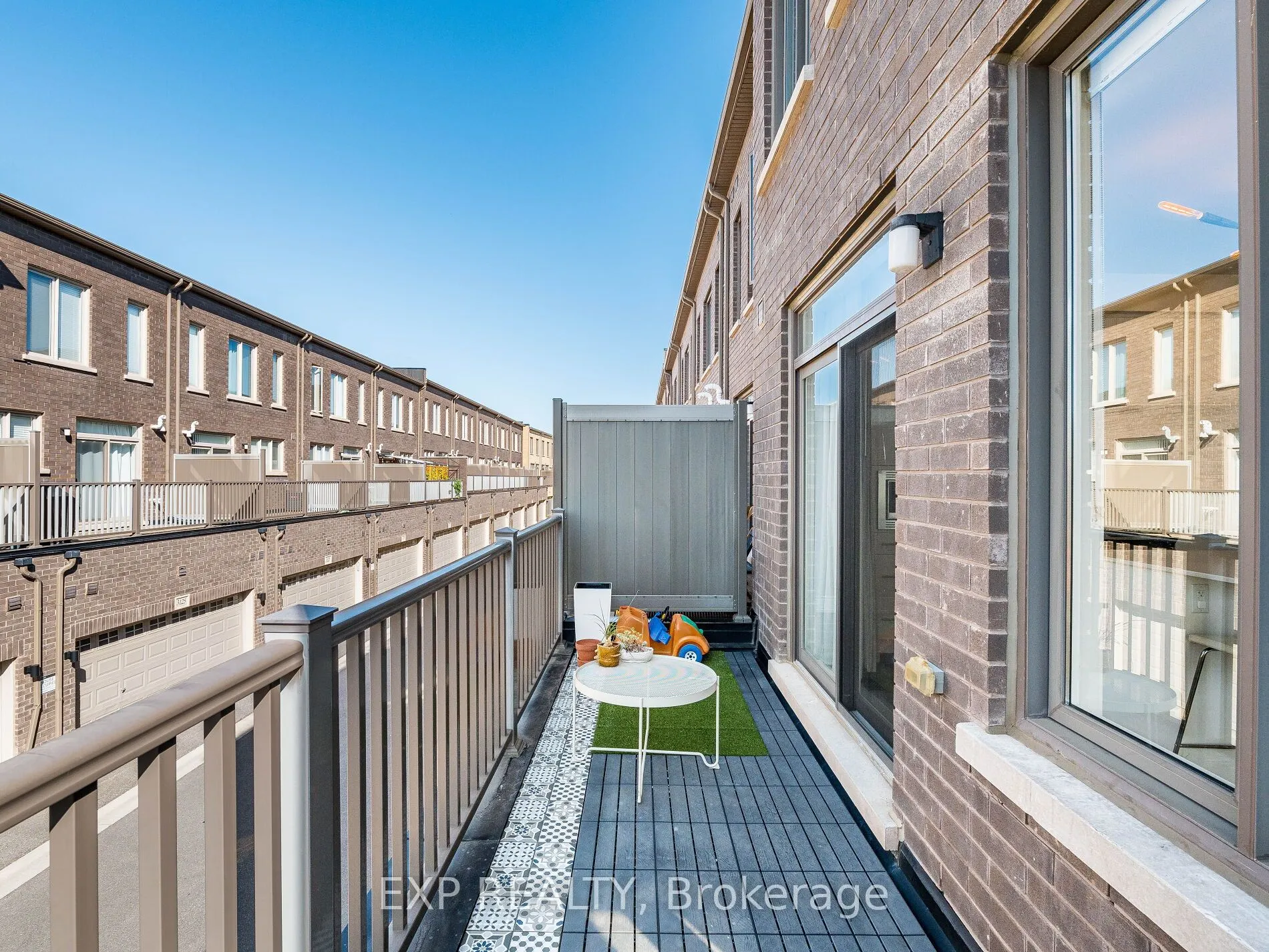 3128 Mintwood Circle