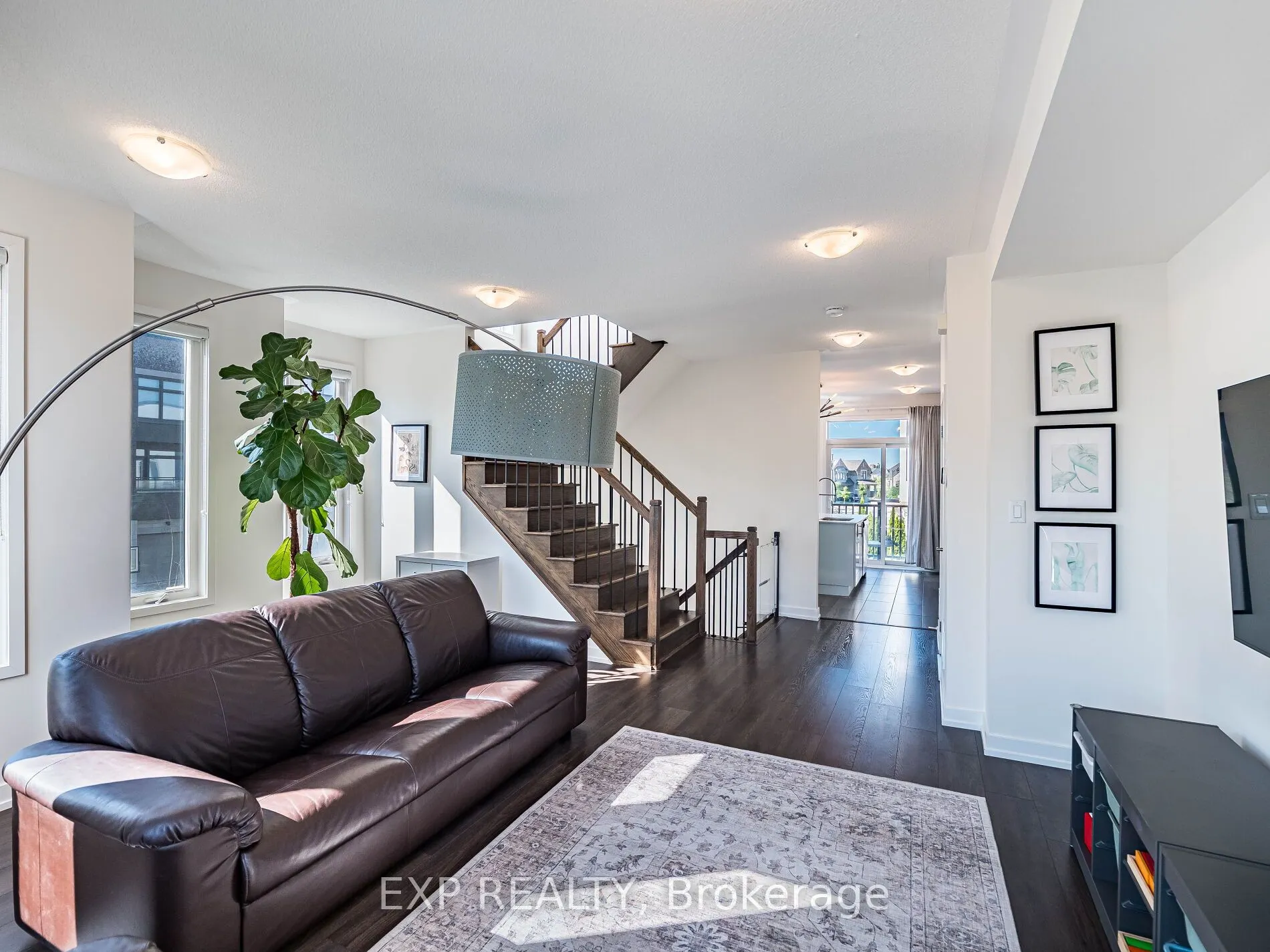 3128 Mintwood Circle