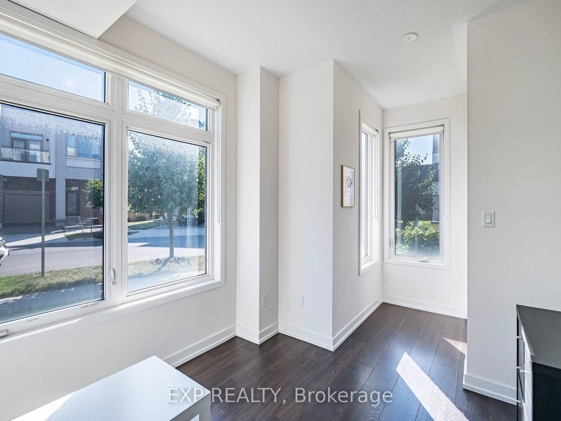 3128 Mintwood Circle