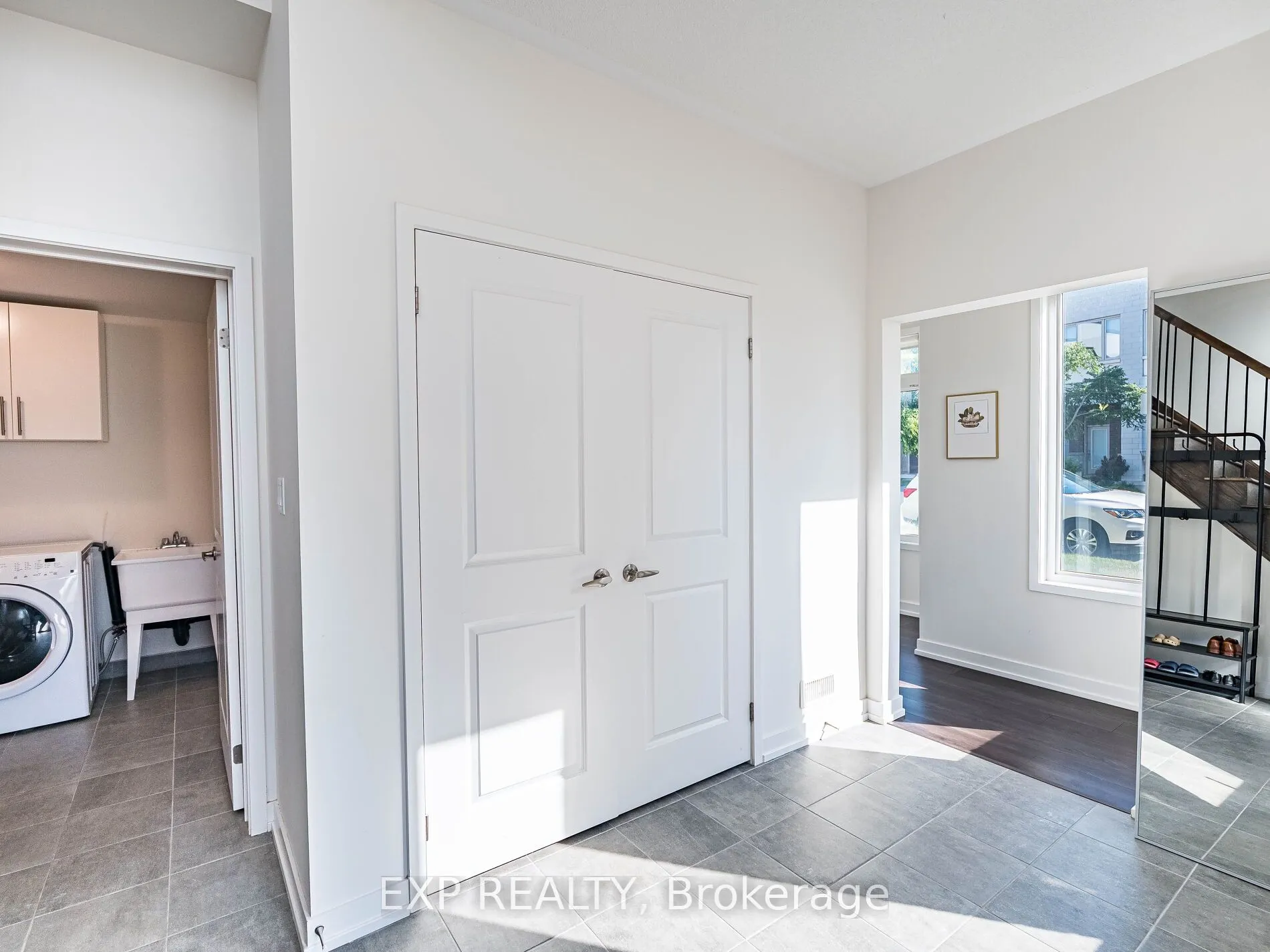 3128 Mintwood Circle