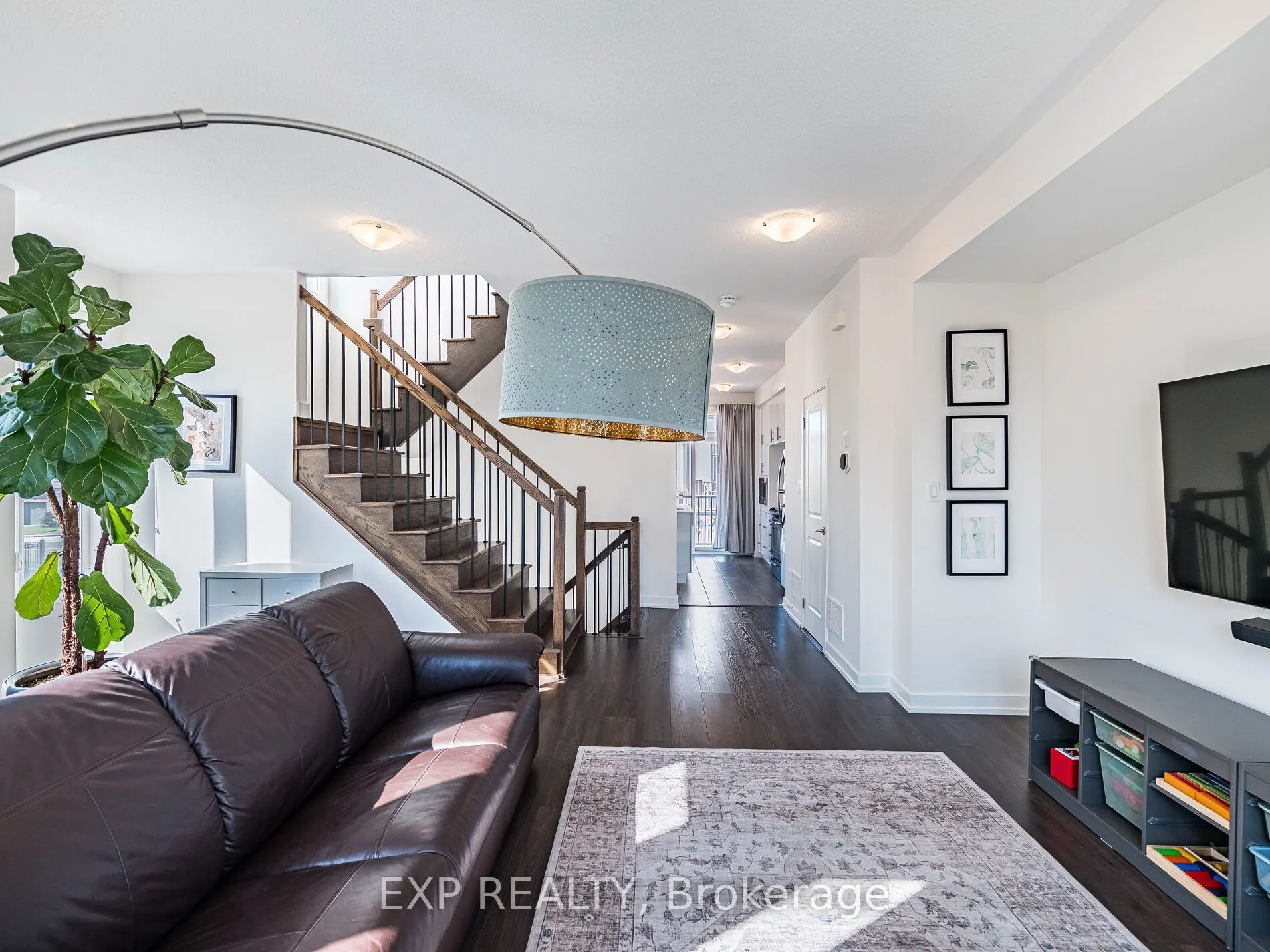 3128 Mintwood Circle
