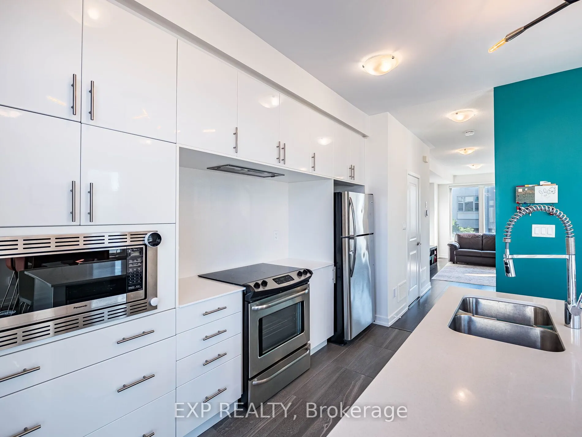 3128 Mintwood Circle