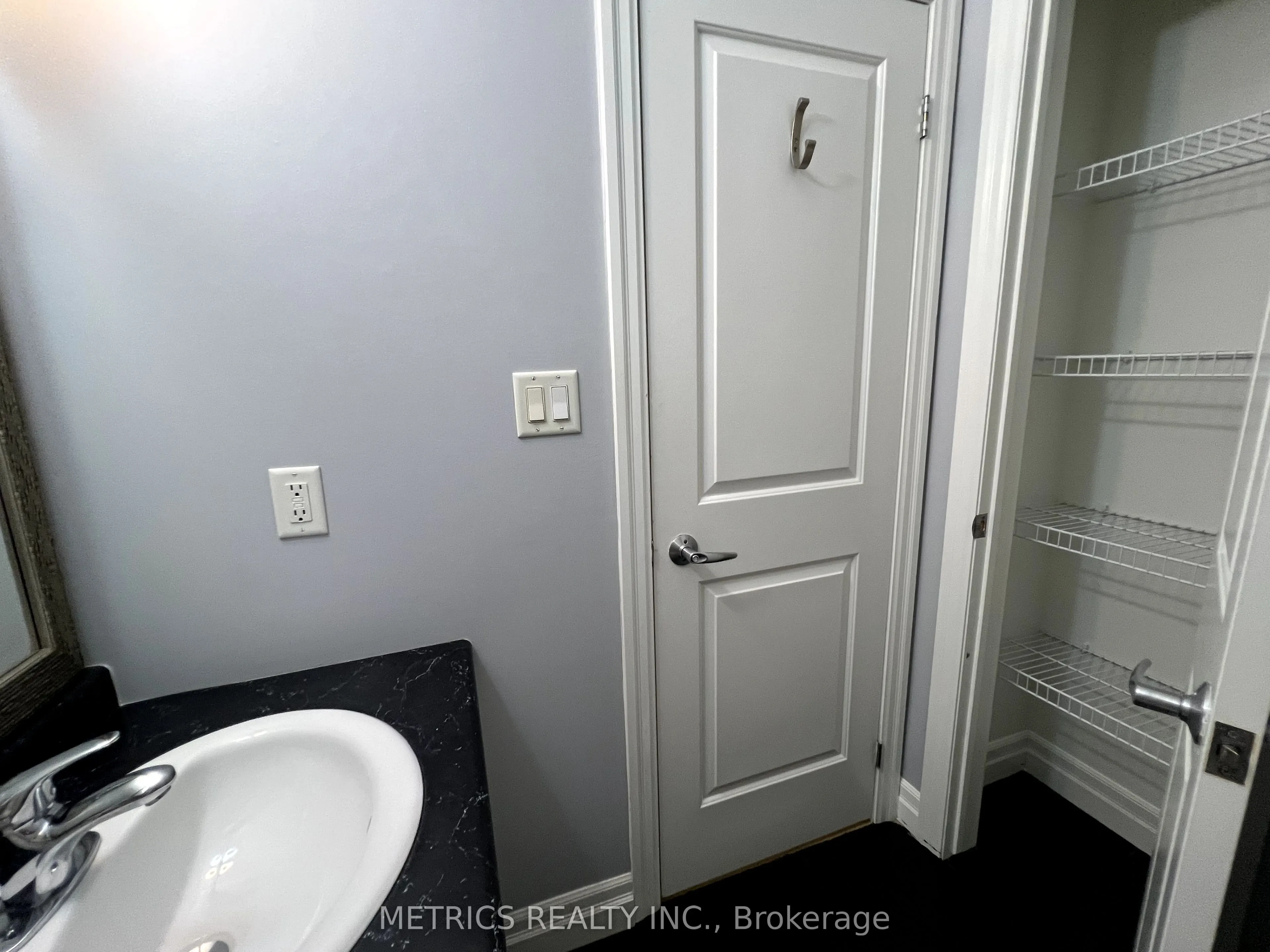459 Kerr Street, #205