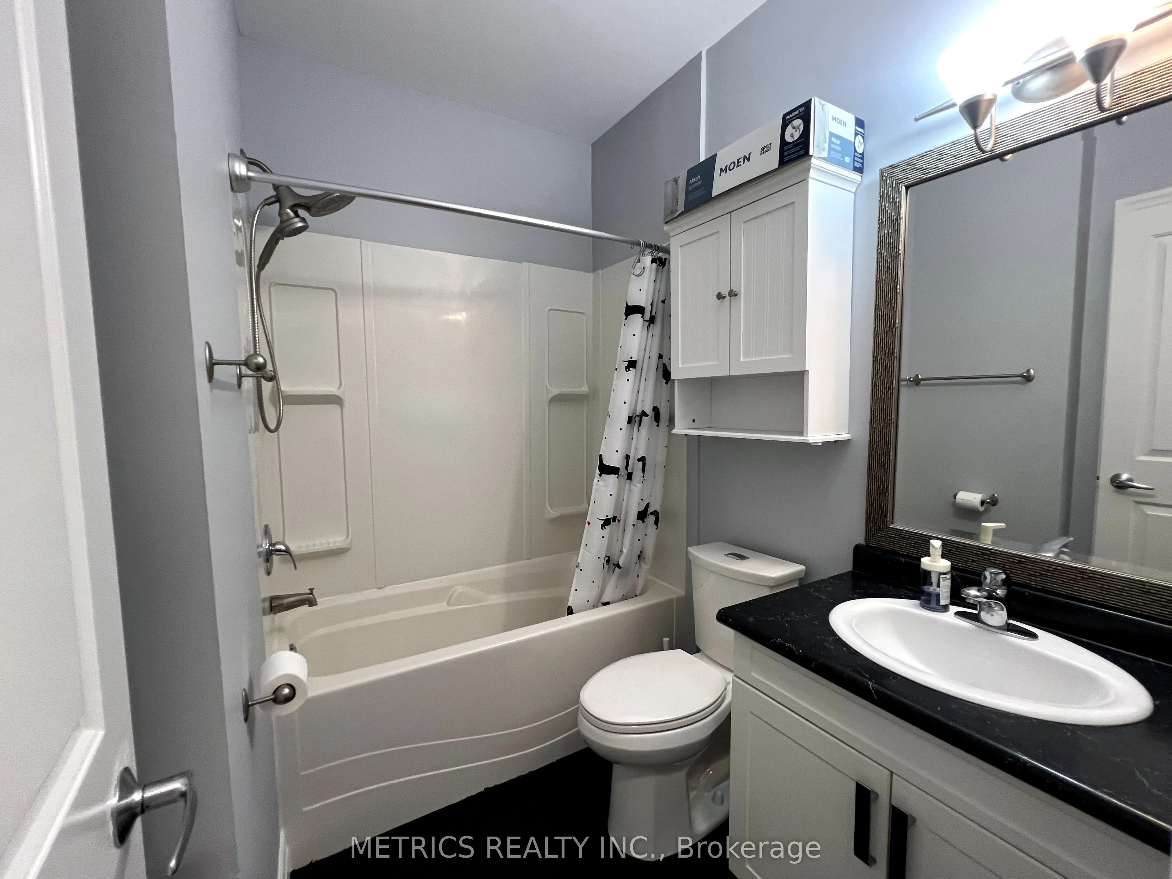 459 Kerr Street, #205