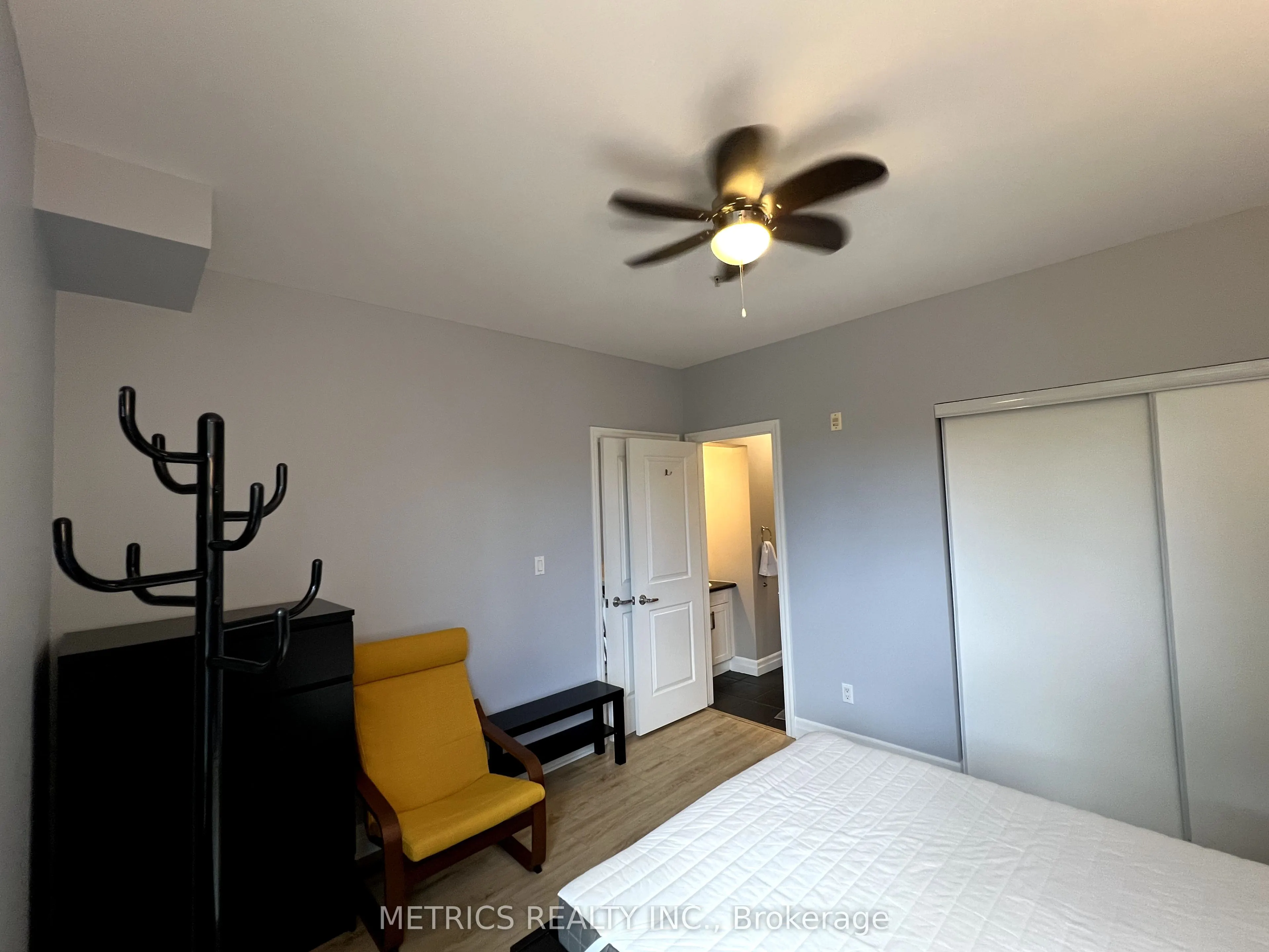 459 Kerr Street, #205