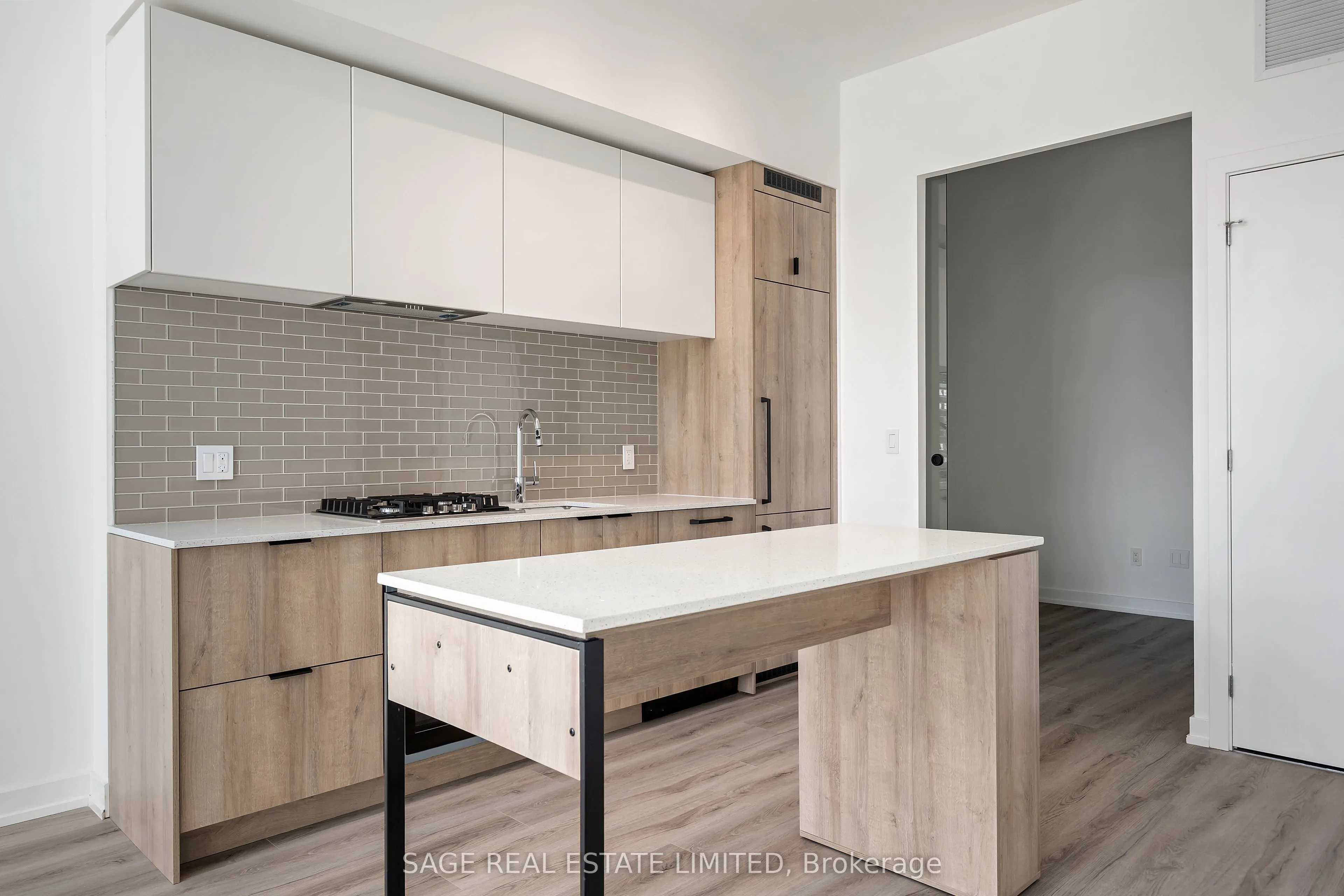 722 Marlee Avenue, #401