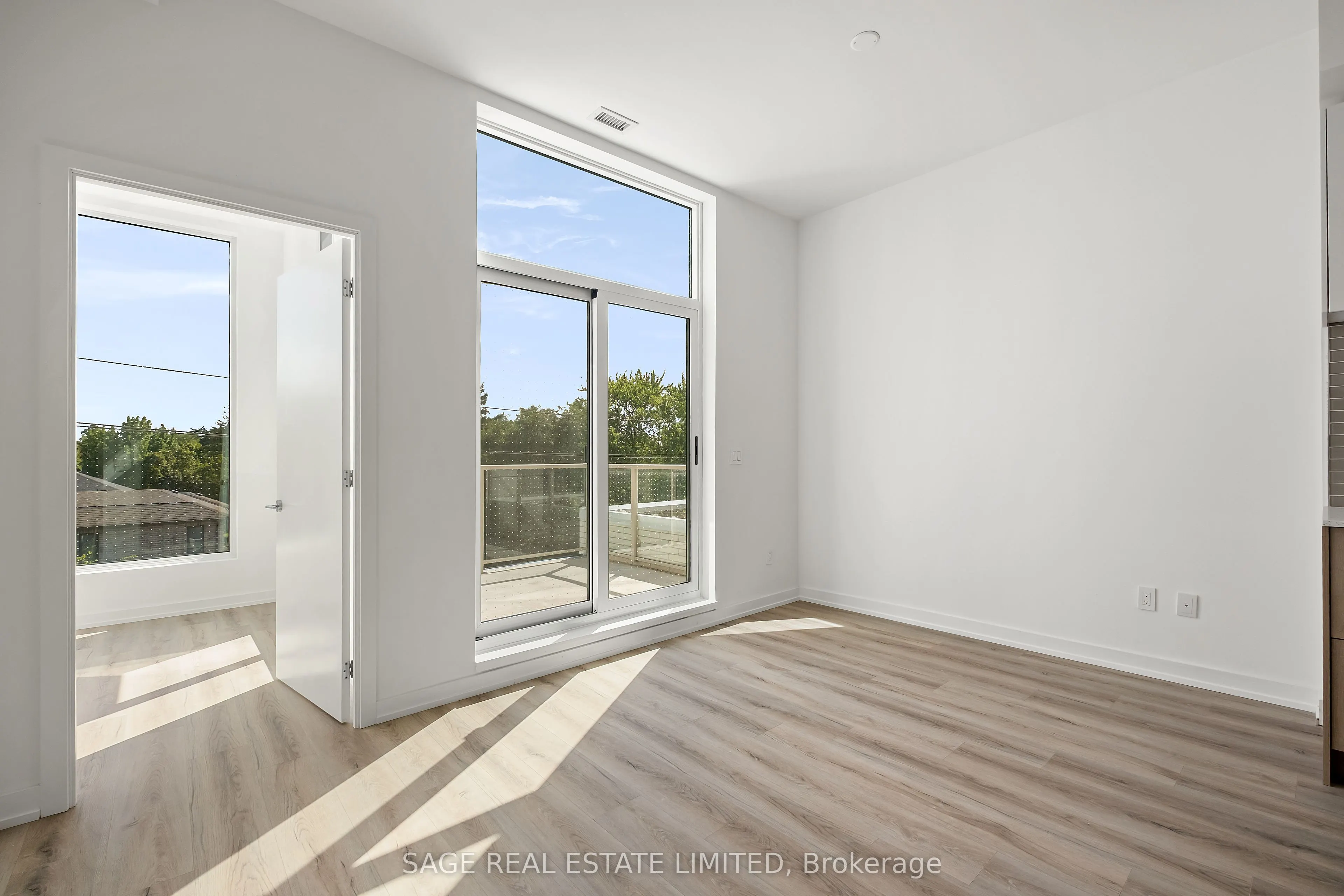 722 Marlee Avenue, #401