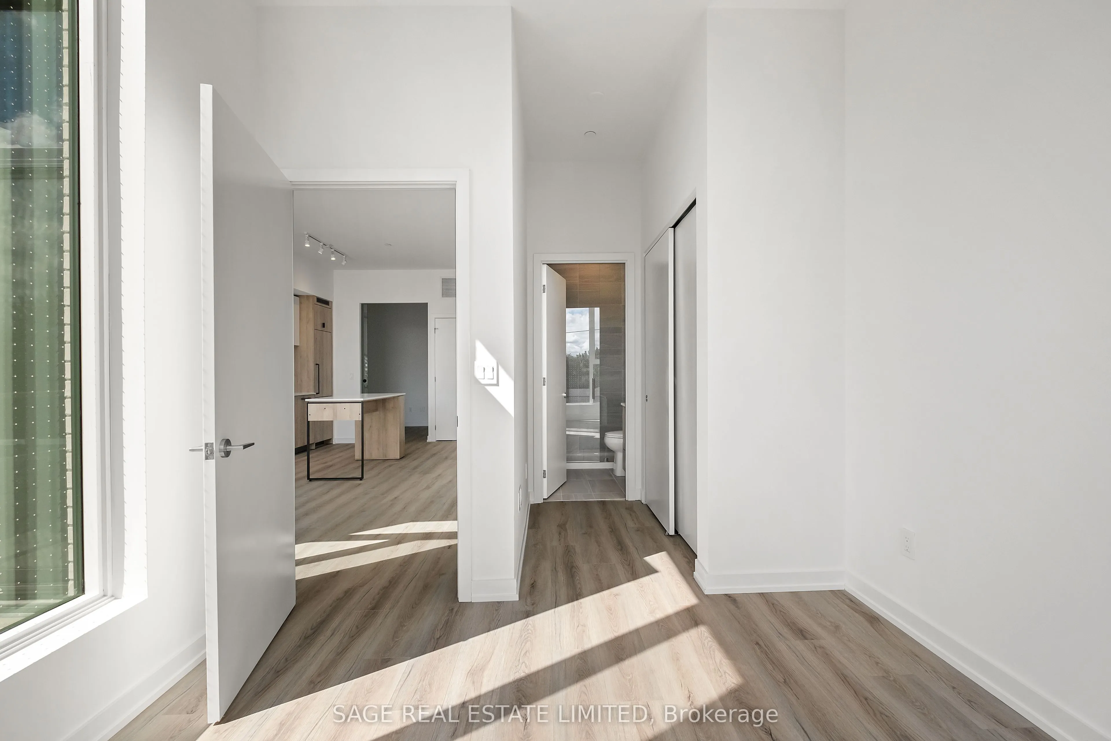 722 Marlee Avenue, #401