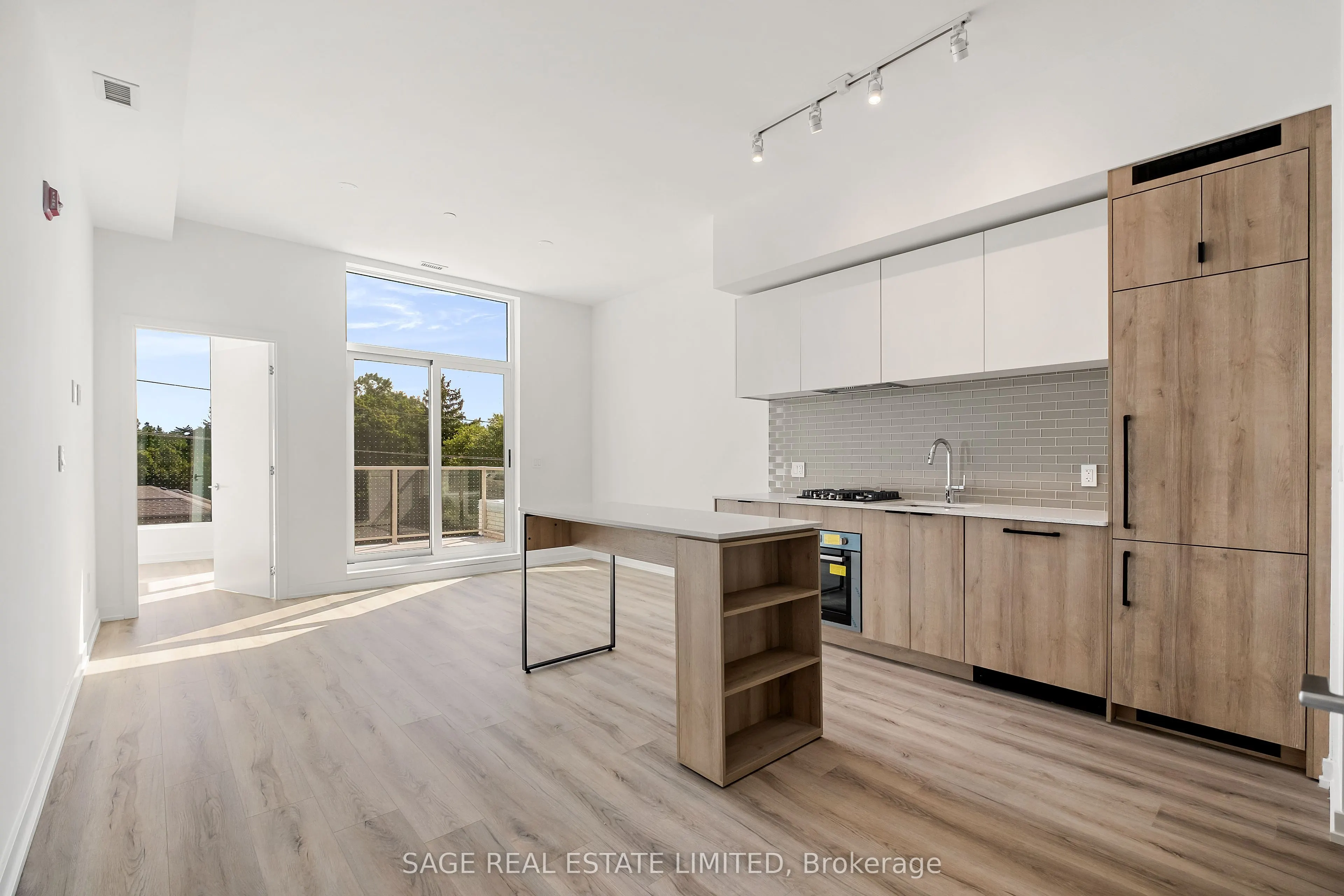 722 Marlee Avenue, #401