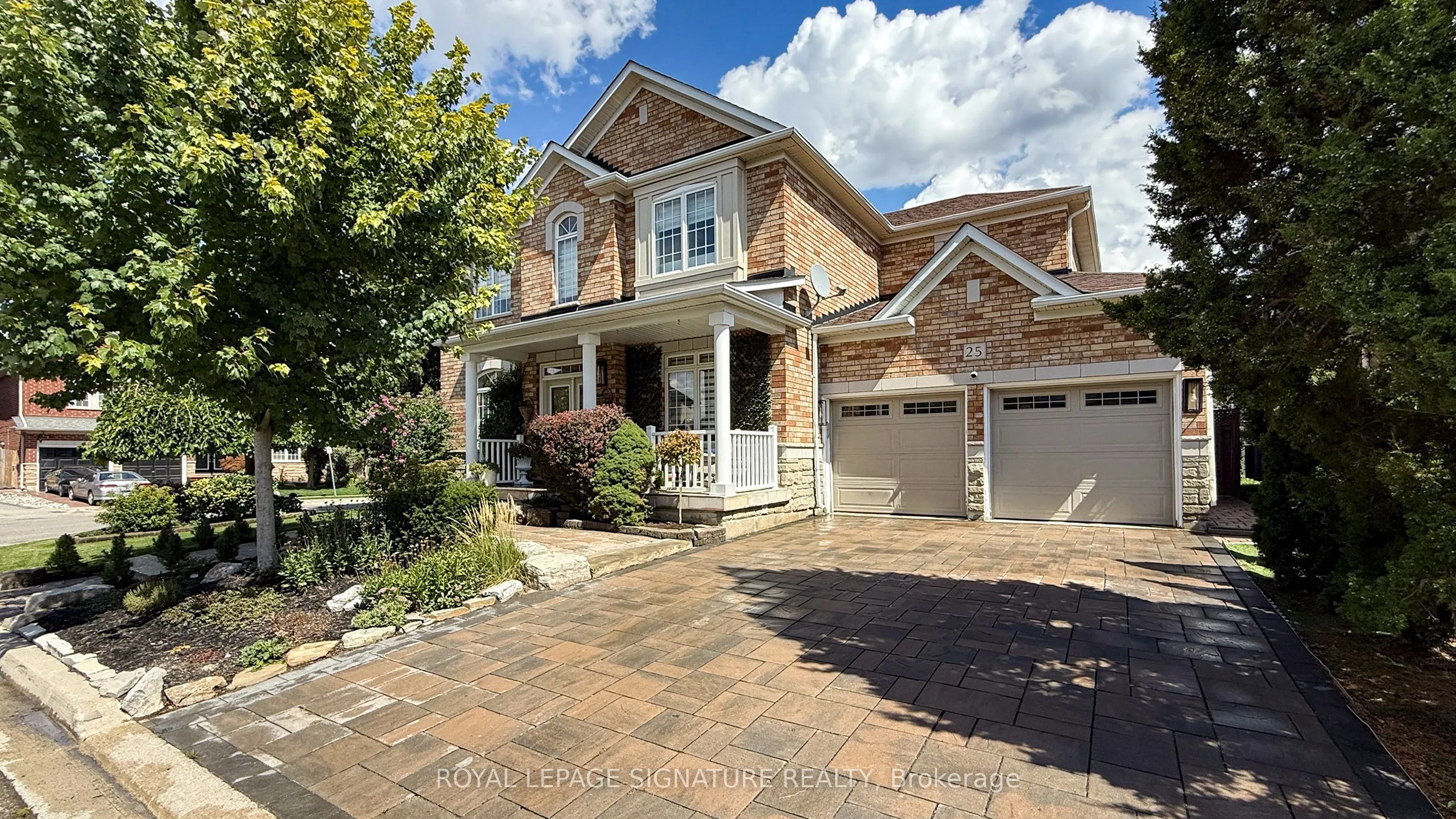 25 Sawston Circle