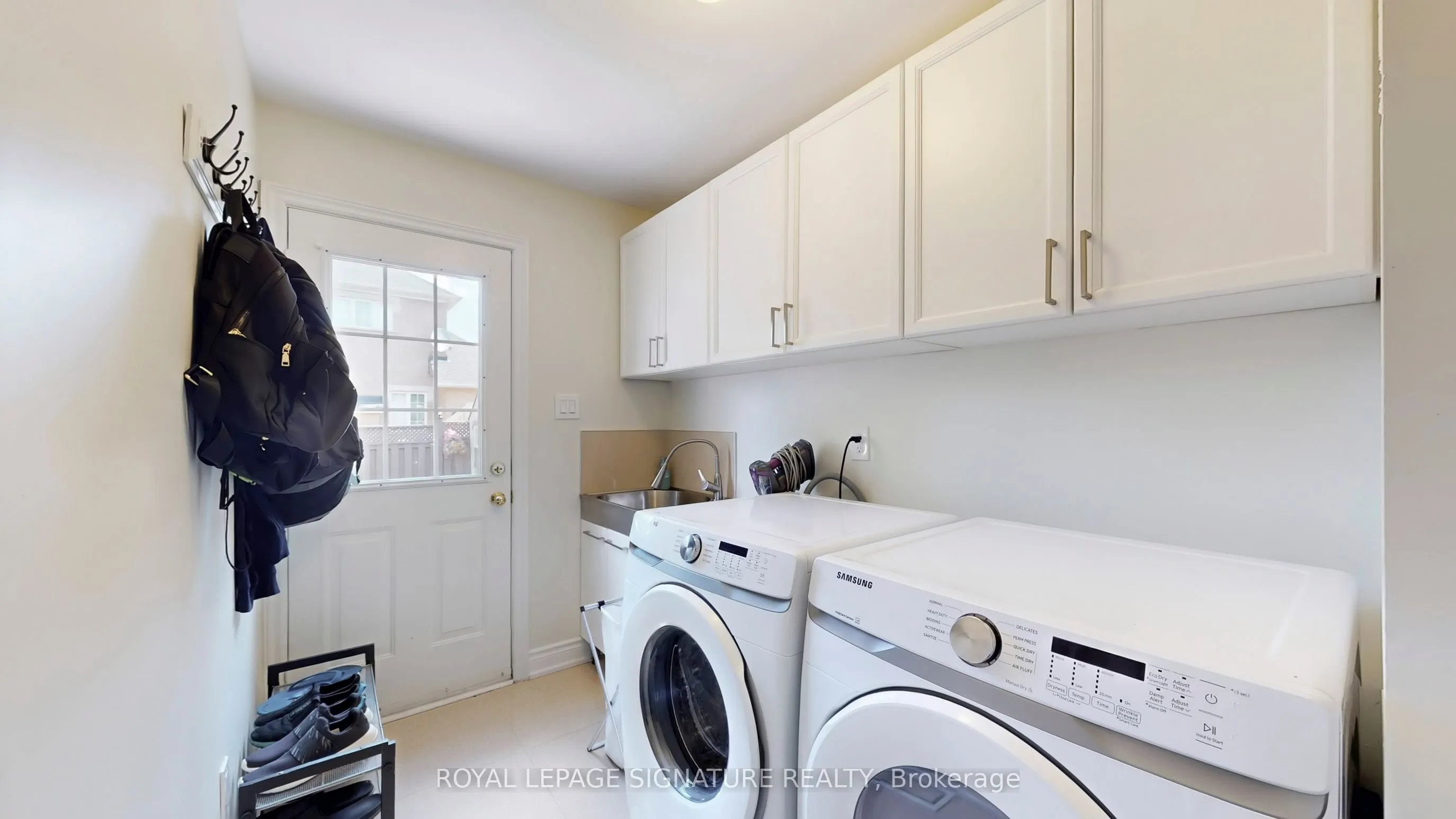 25 Sawston Circle