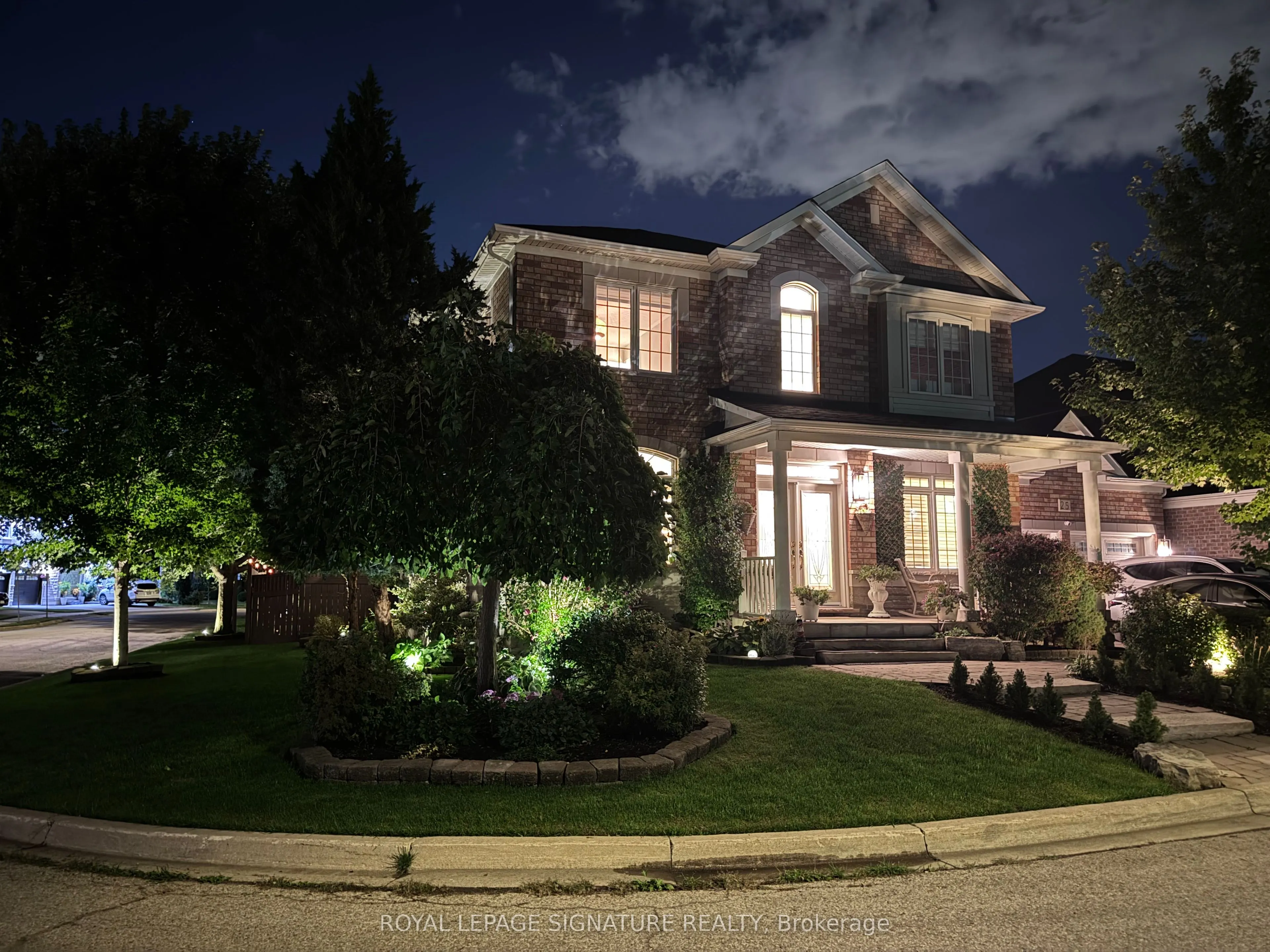 25 Sawston Circle