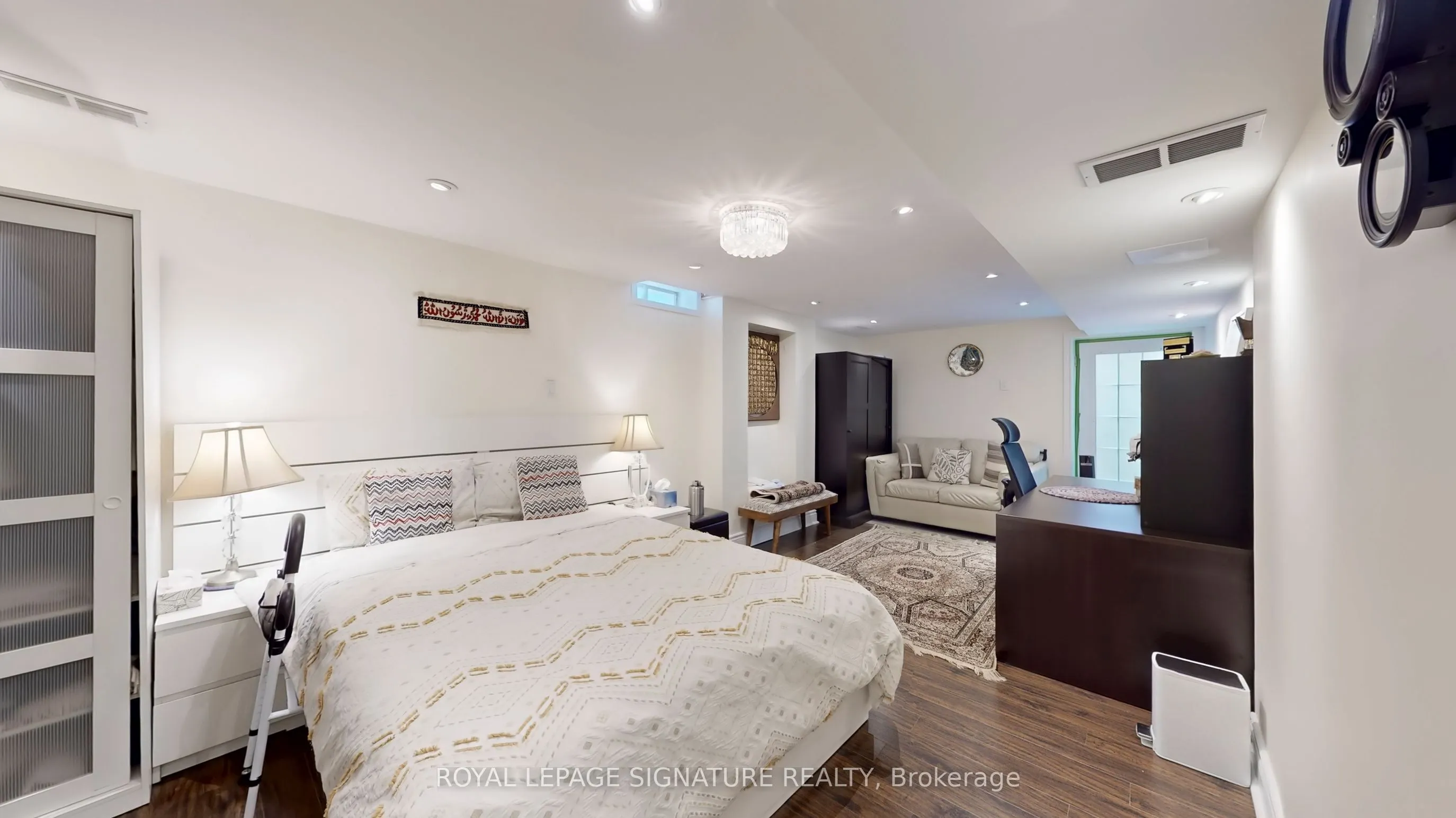 25 Sawston Circle