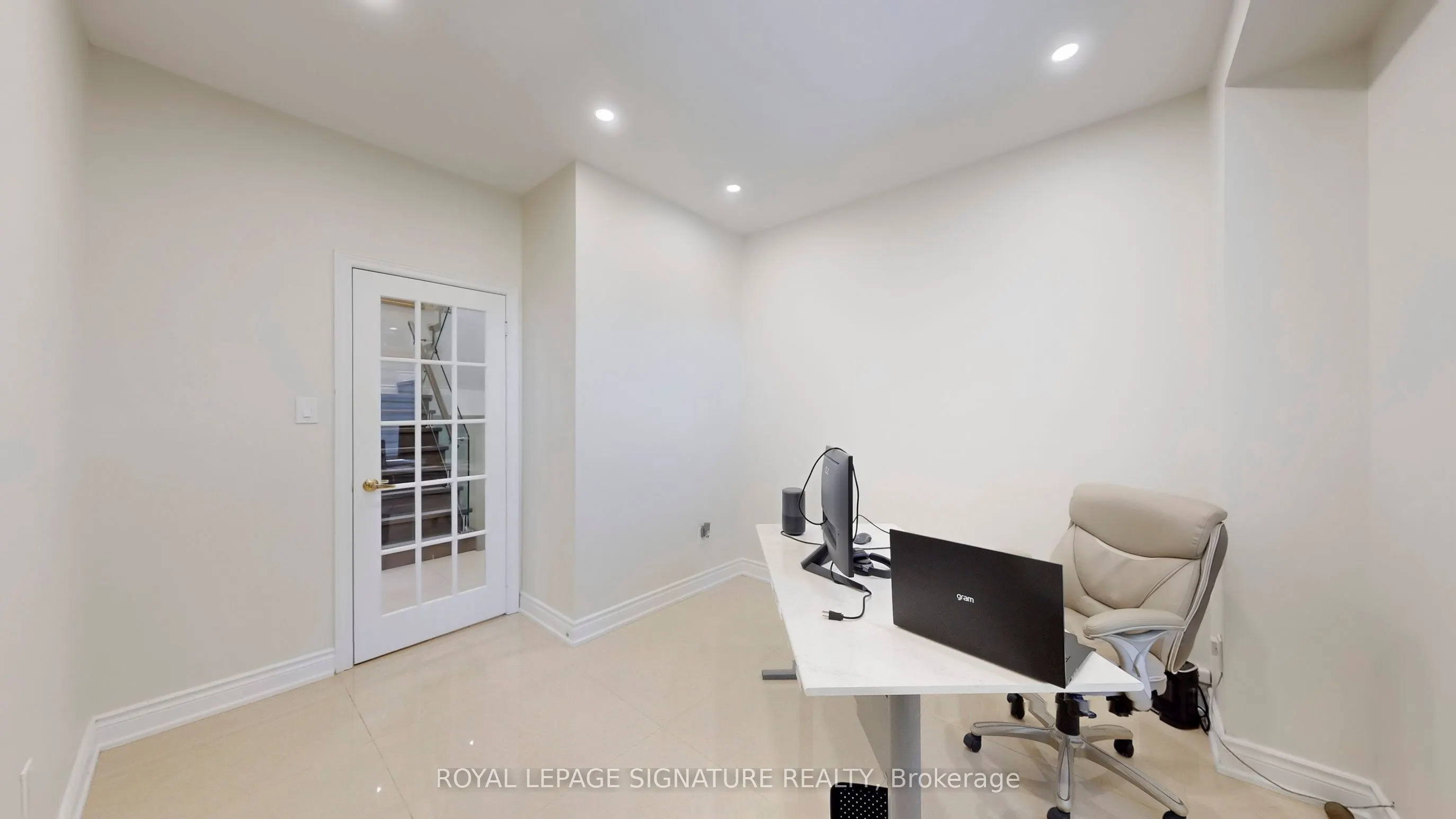 25 Sawston Circle