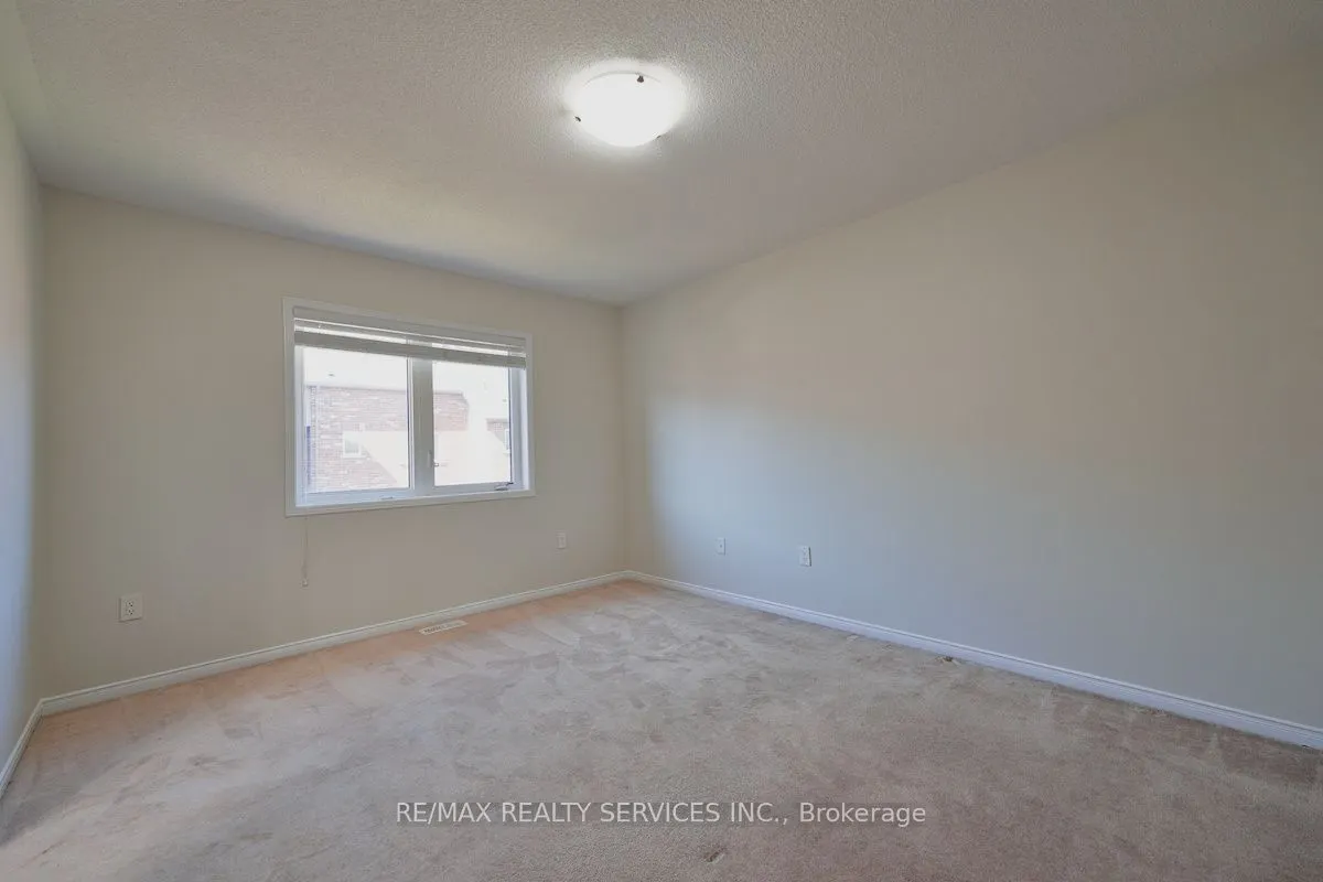 30 Loftsmoor Drive