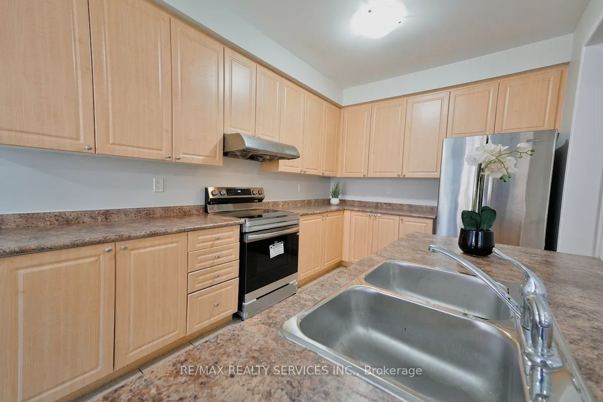 30 Loftsmoor Drive