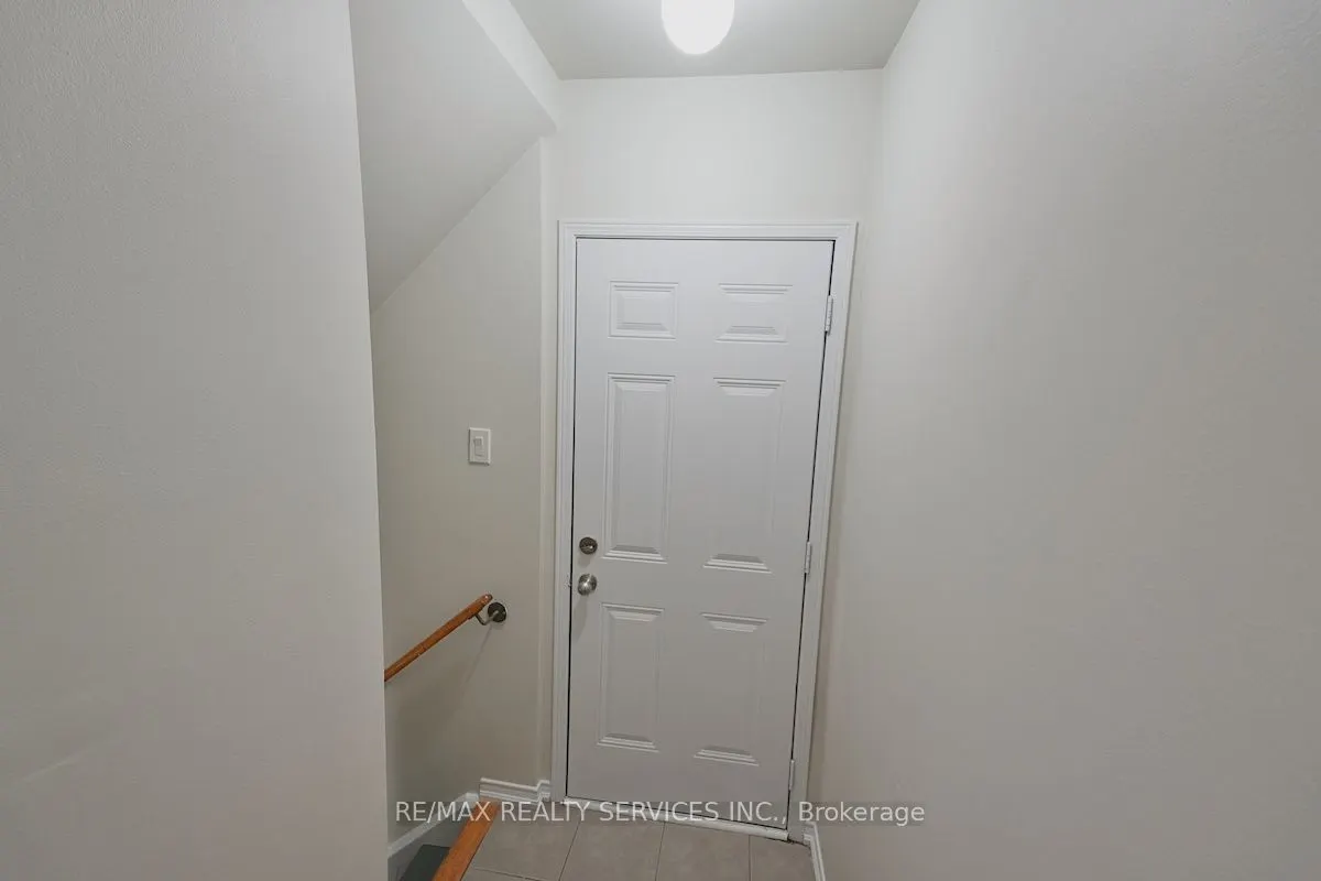 30 Loftsmoor Drive
