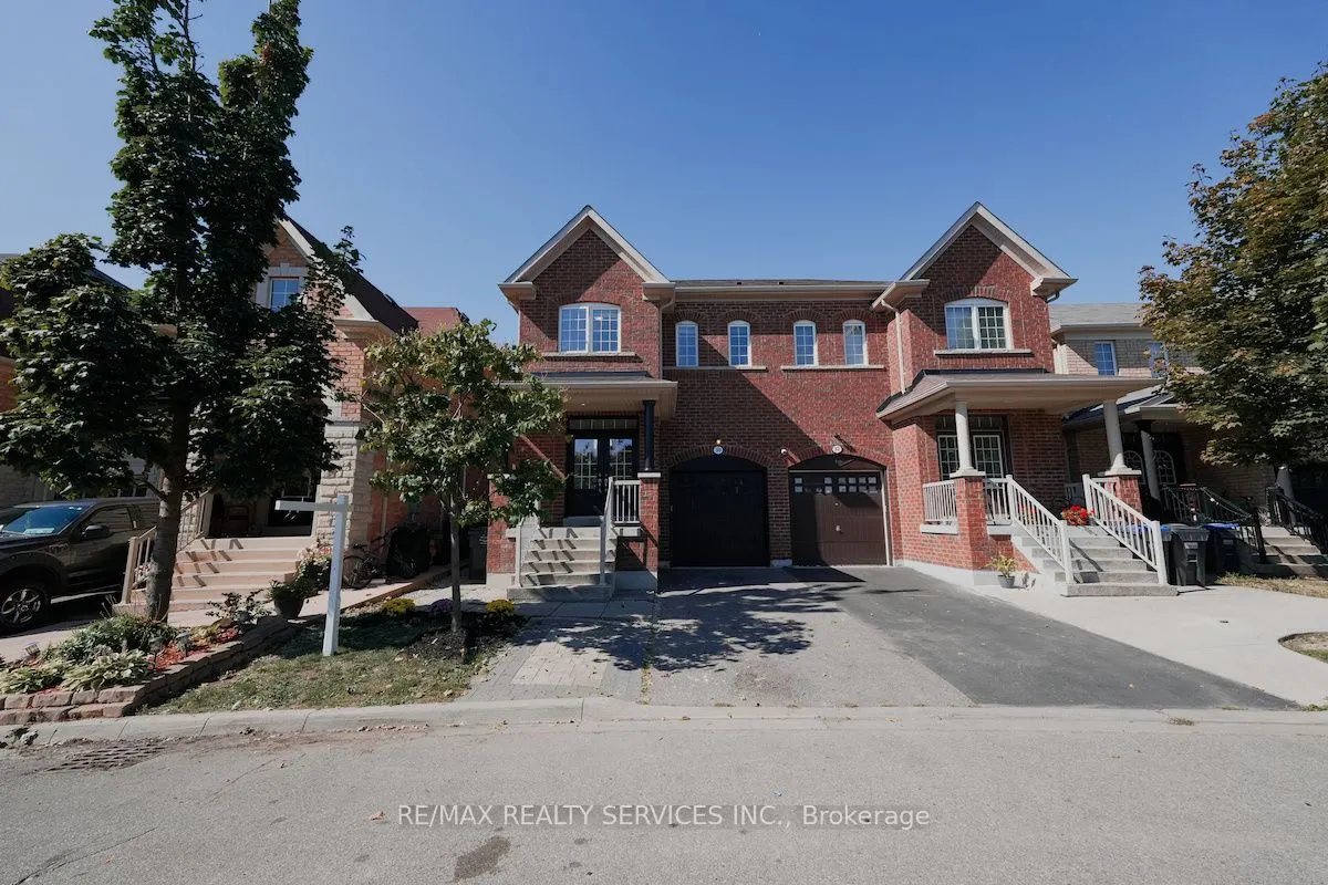 30 Loftsmoor Drive