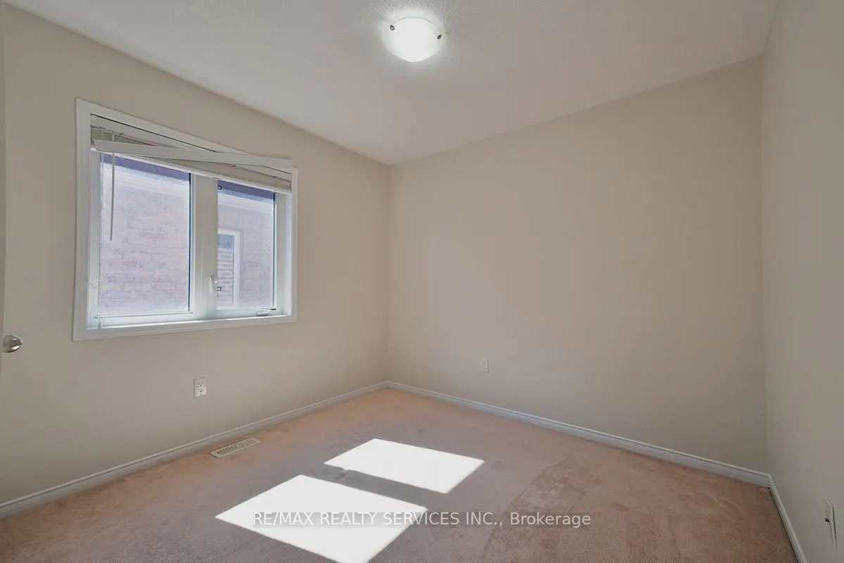 30 Loftsmoor Drive