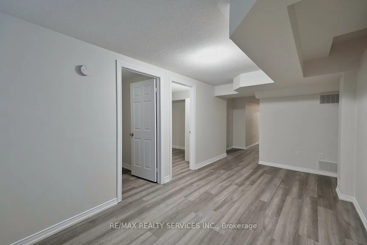 30 Loftsmoor Drive