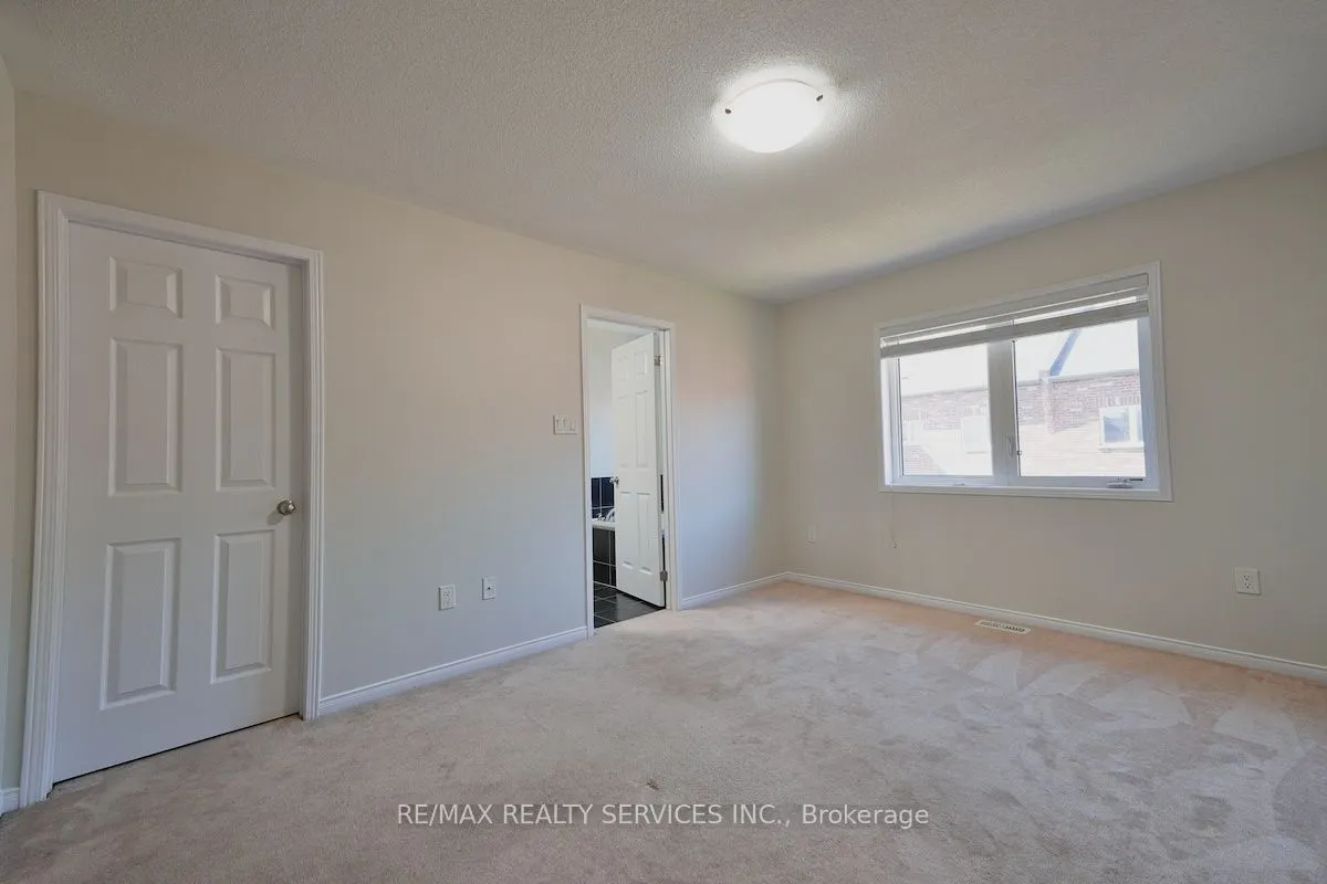 30 Loftsmoor Drive