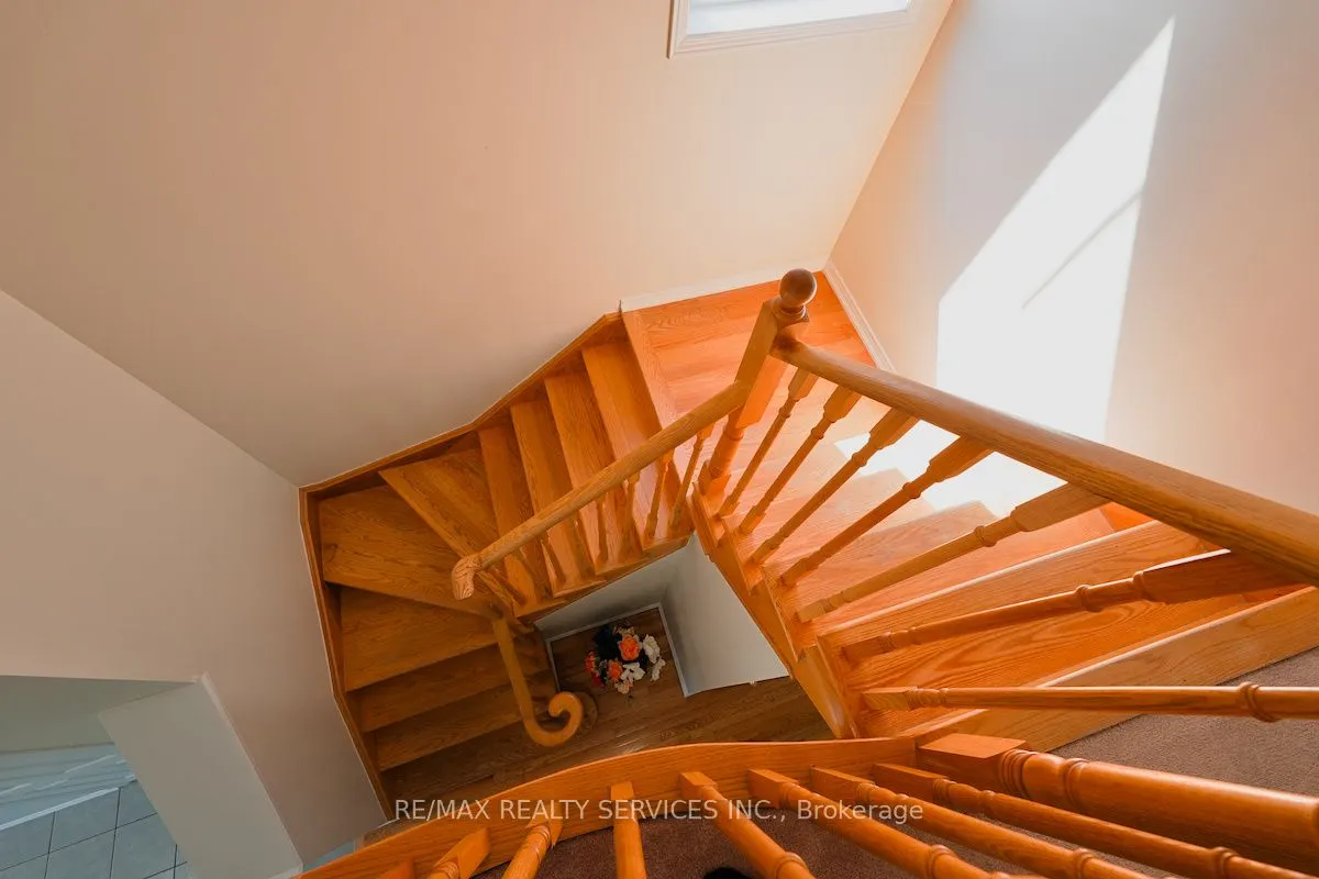 30 Loftsmoor Drive