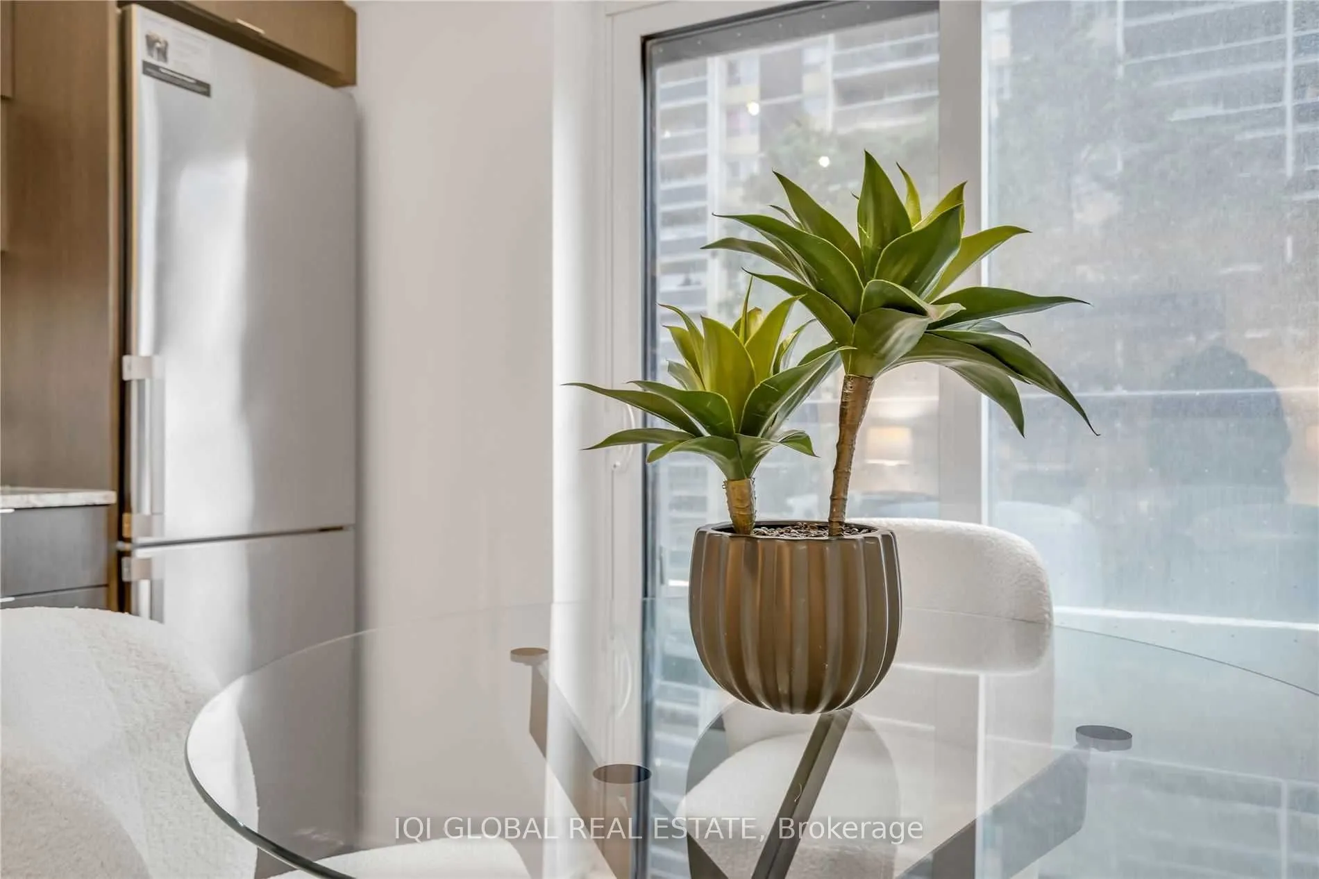 9 Mabelle Avenue, #226
