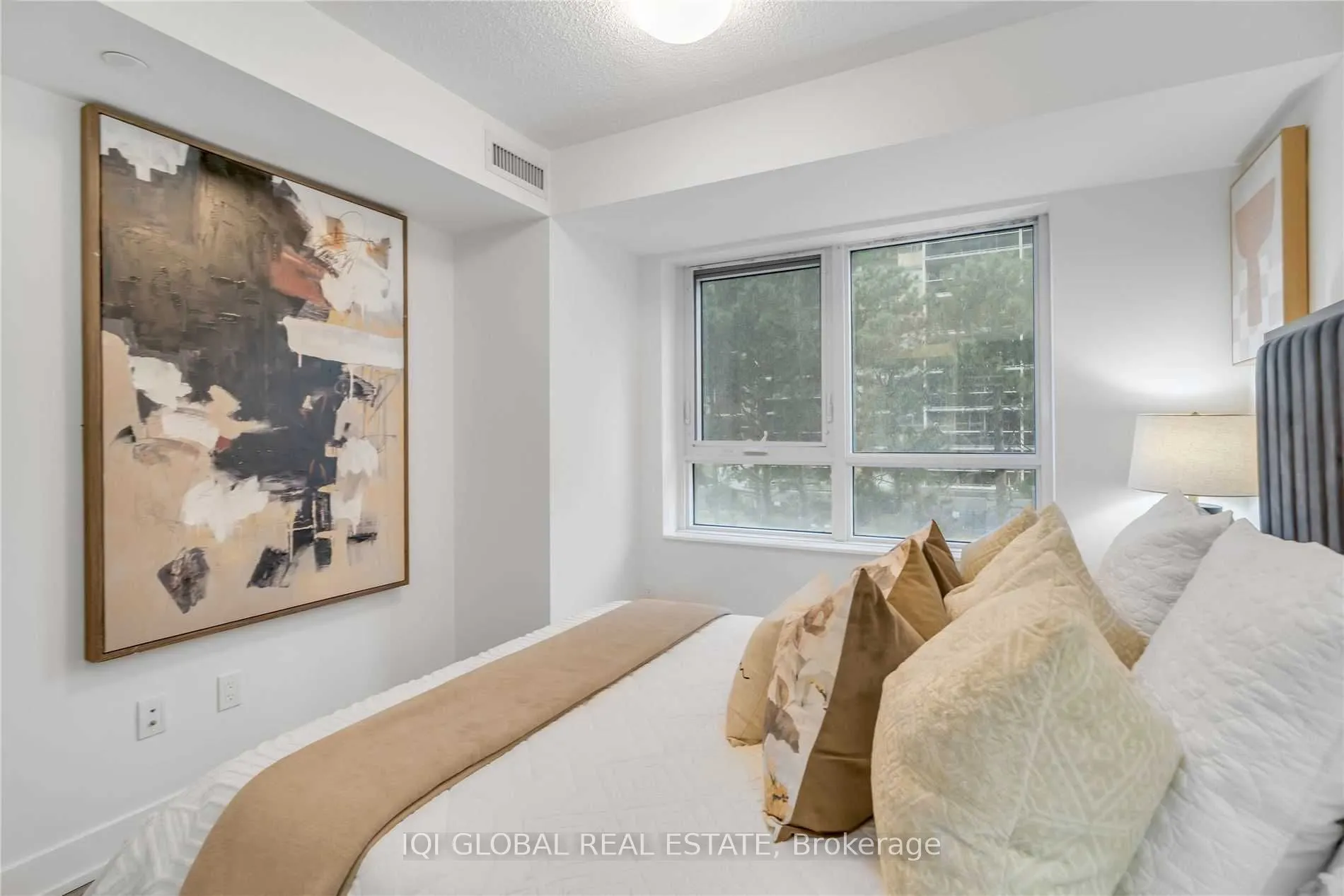 9 Mabelle Avenue, #226