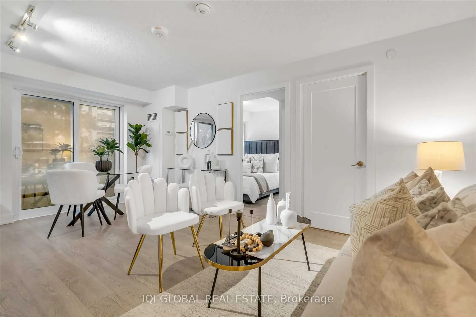 9 Mabelle Avenue, #226
