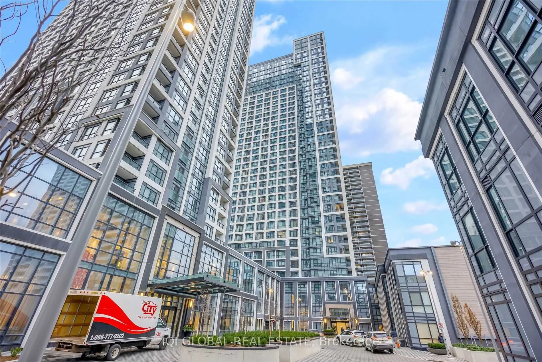 9 Mabelle Avenue, #226